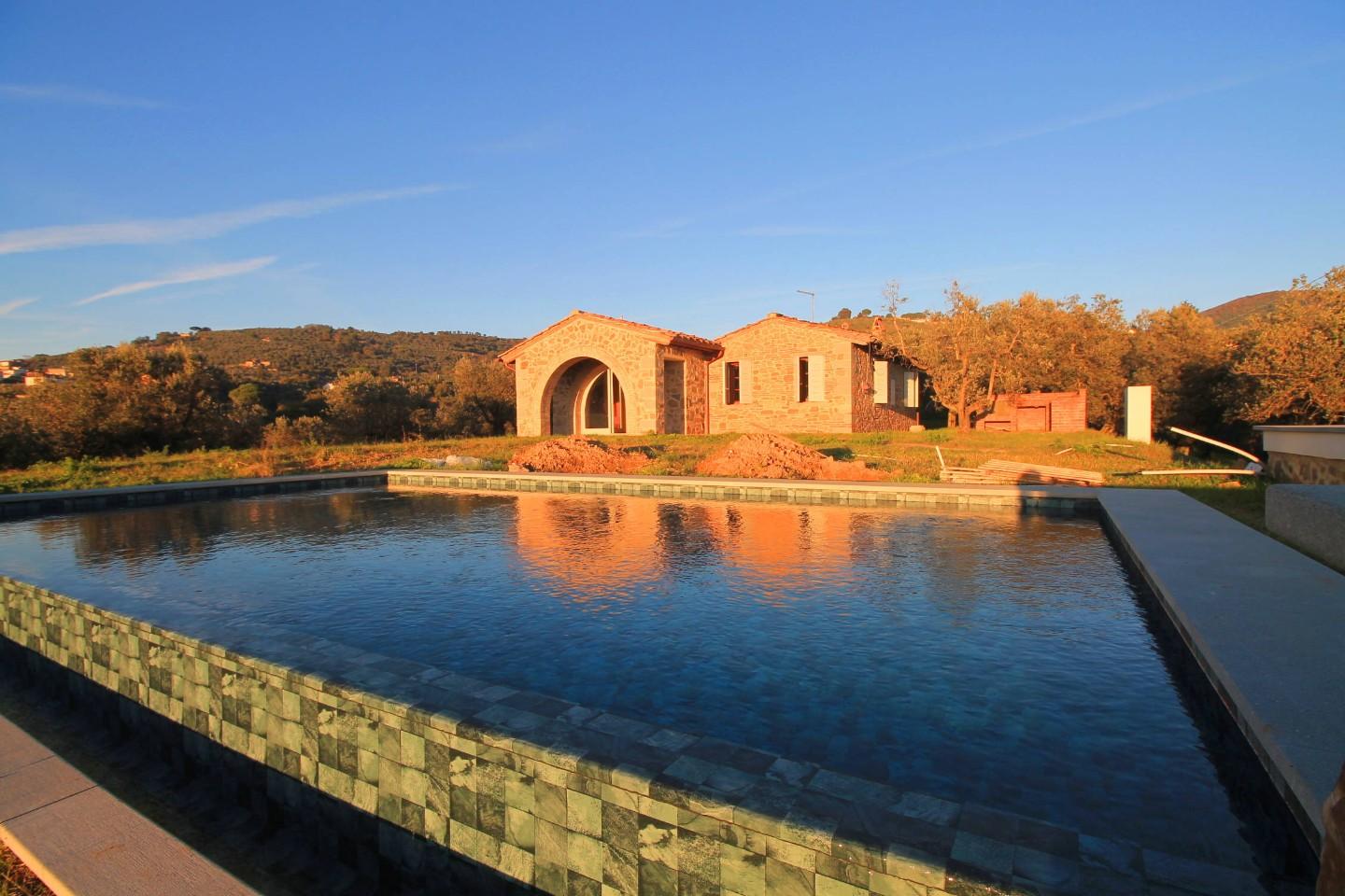 Rustico con giardino a Vinci