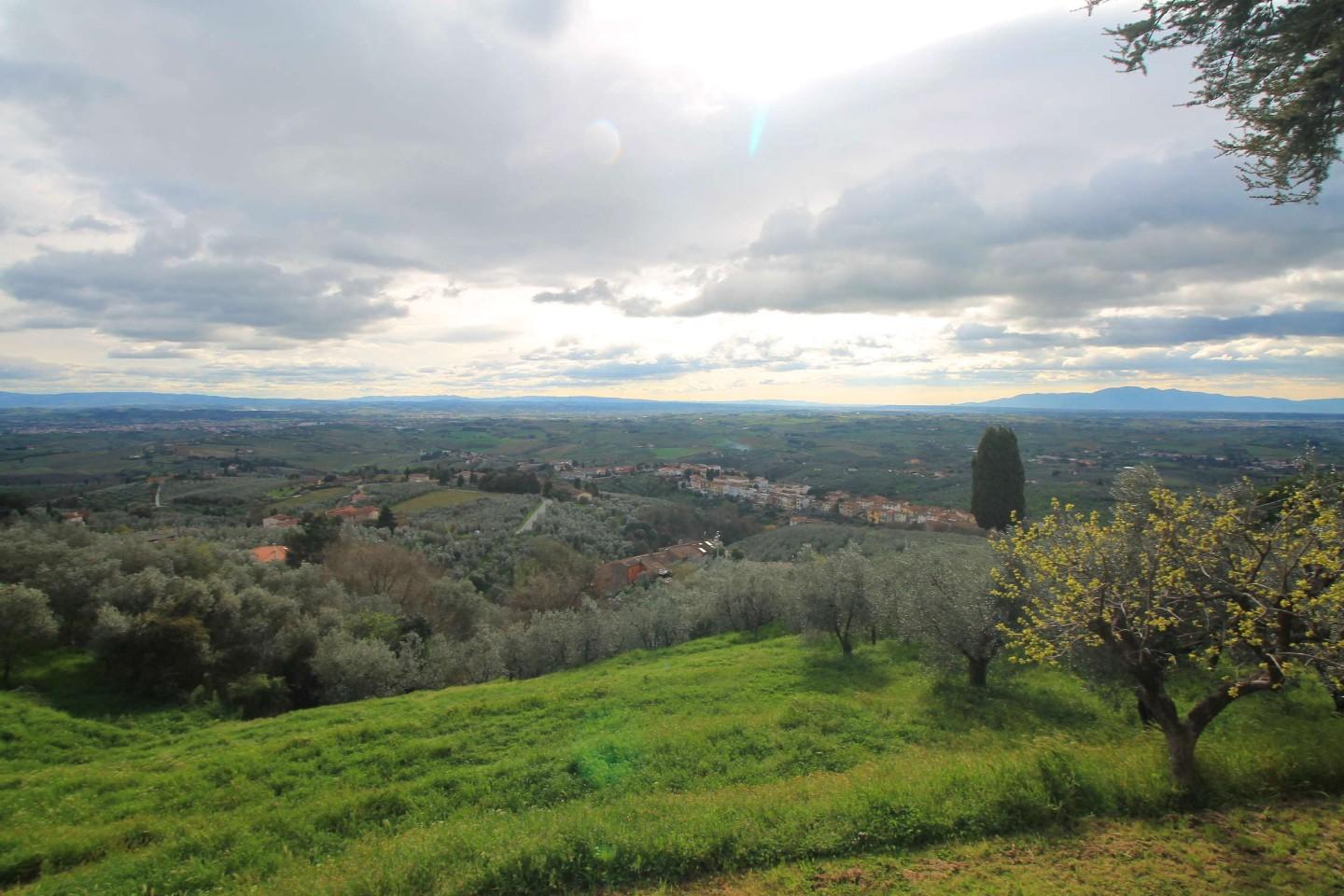 Rustico con giardino a Vinci