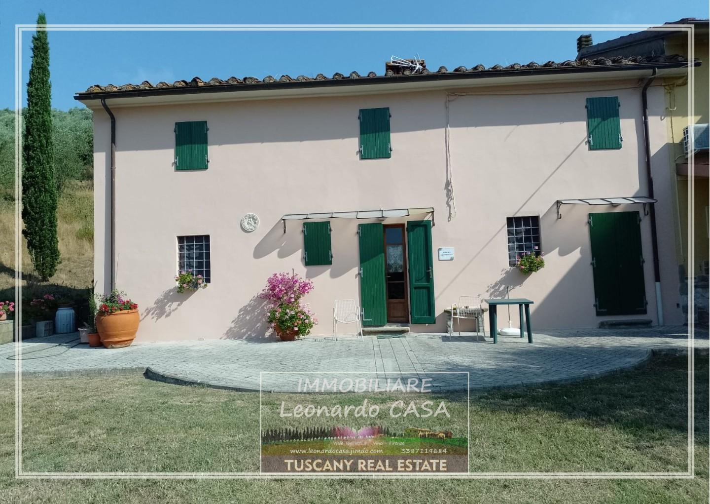 Rustico con giardino a Larciano