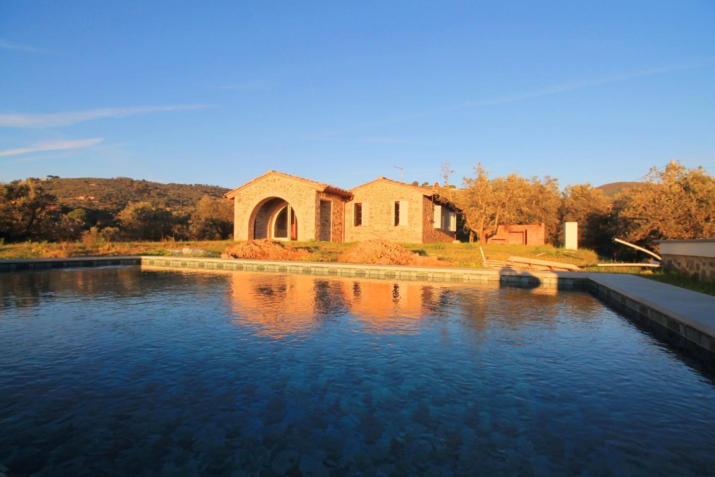 Rustico con giardino a Vinci