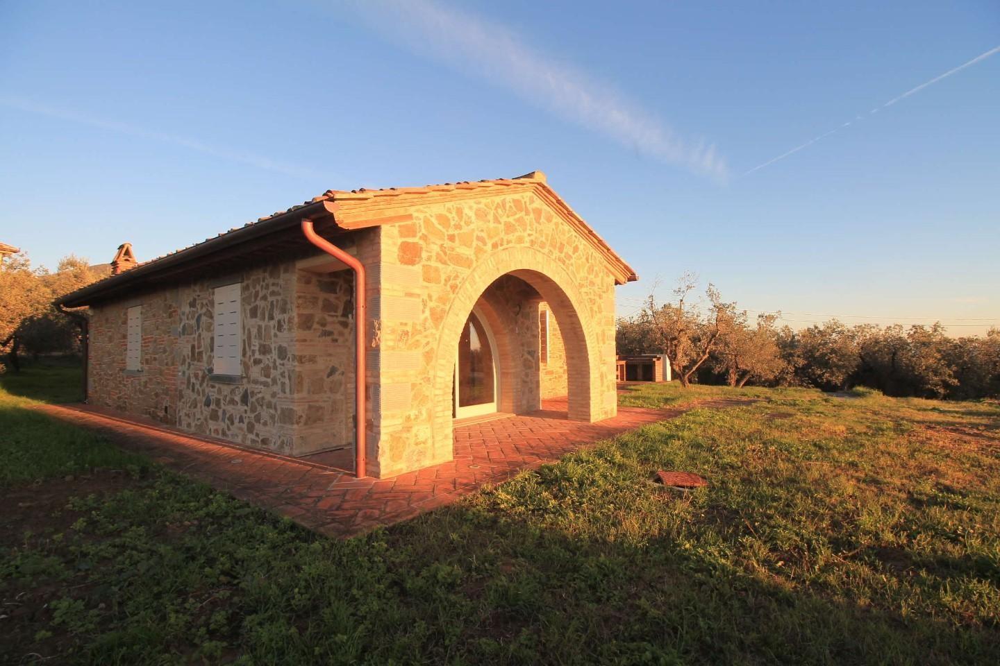 Rustico con giardino a Vinci