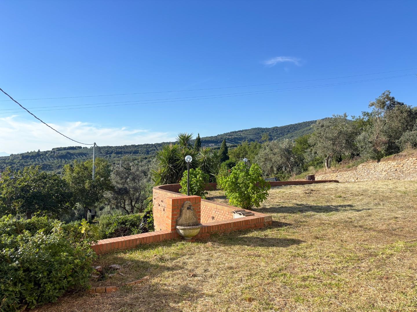 Casa indipendente con giardino a Capraia e Limite