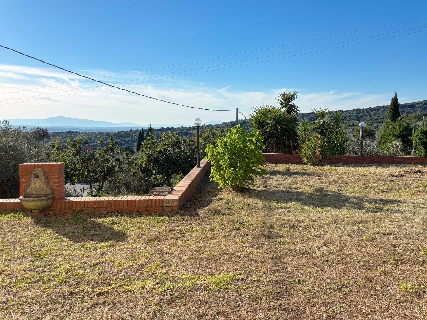 Casa indipendente con giardino a Capraia e Limite