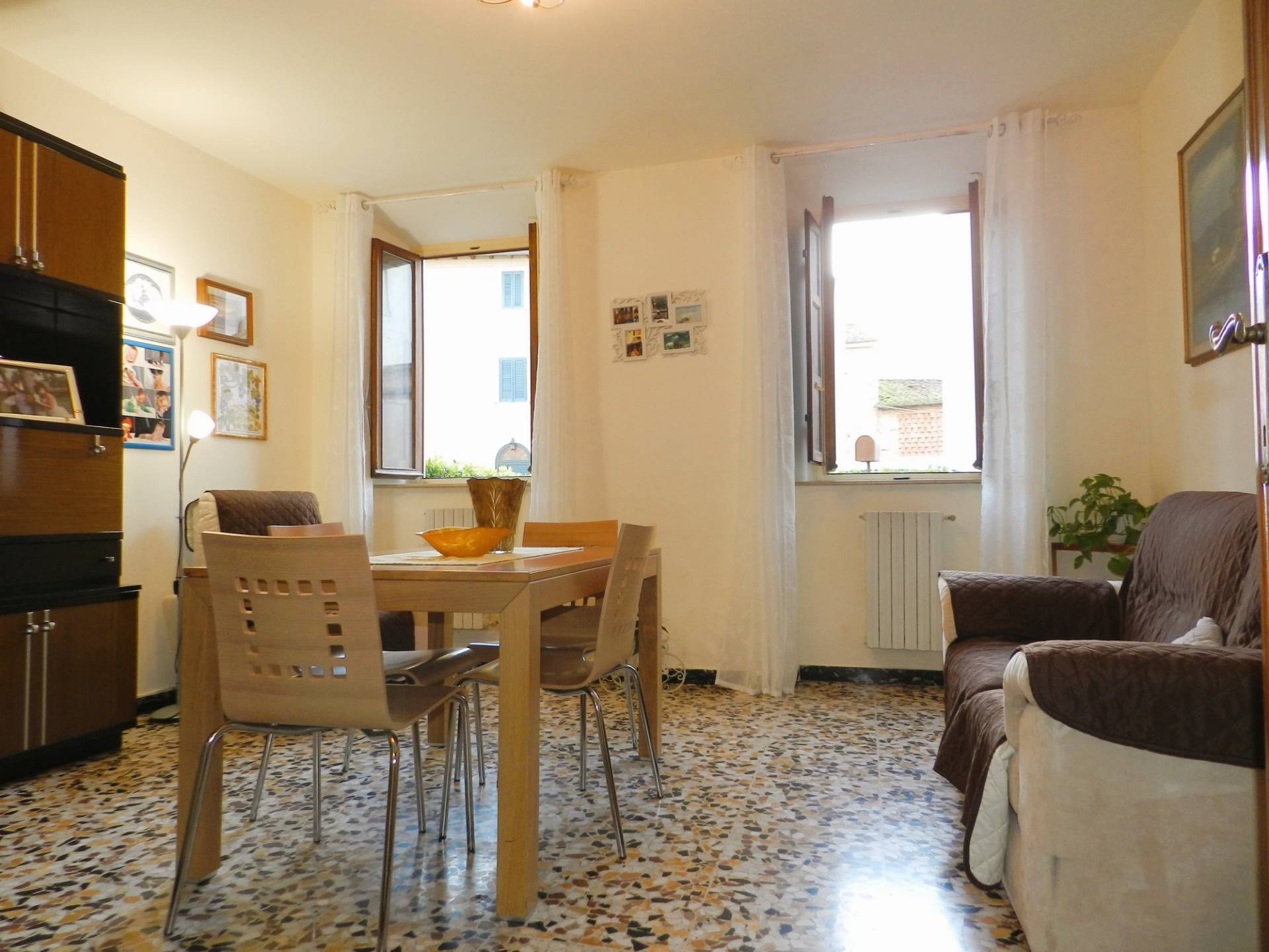 CASA DI CORTE in vendita a Lucca, Meati