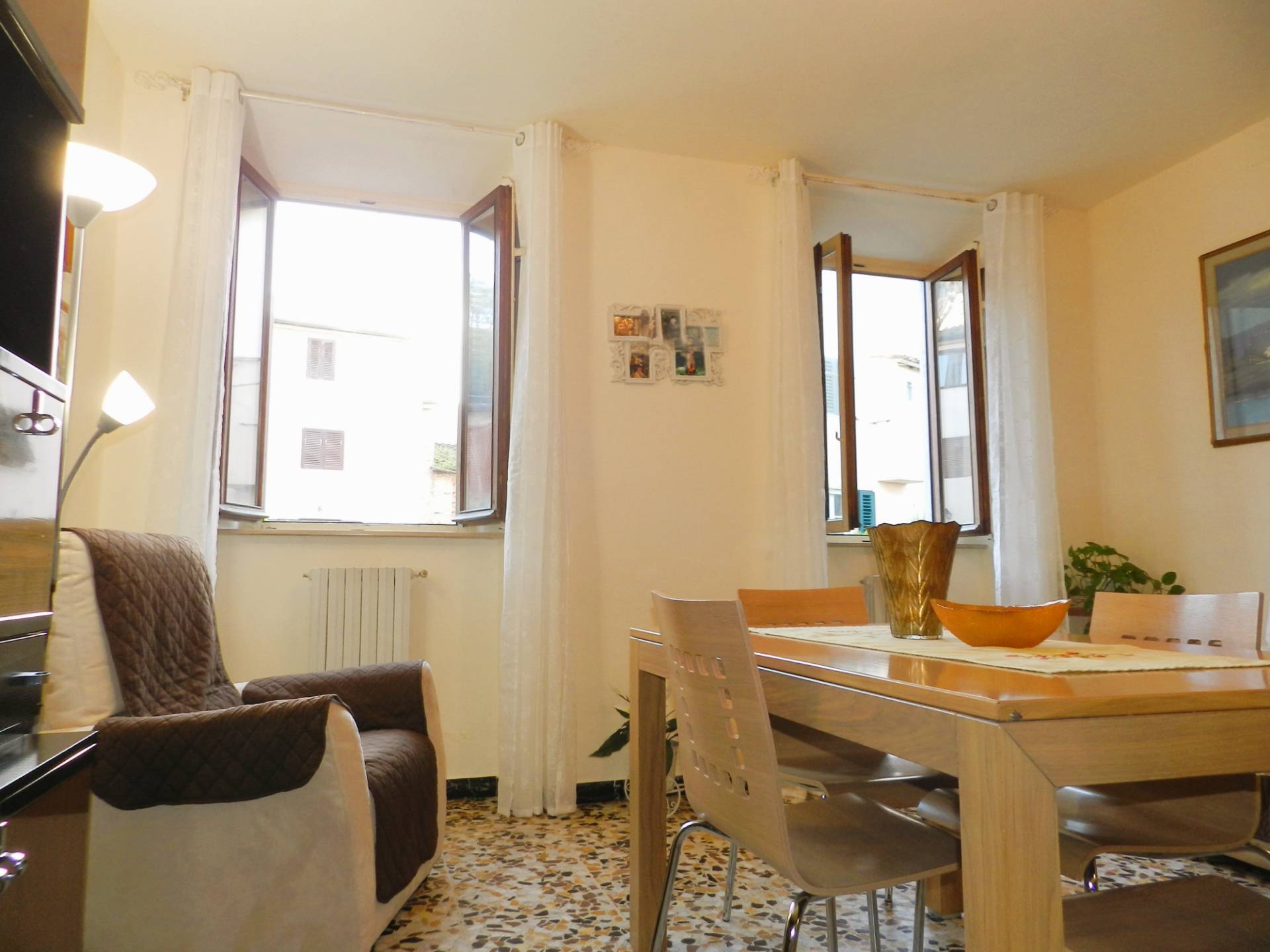 CASA DI CORTE in vendita a Lucca, Meati