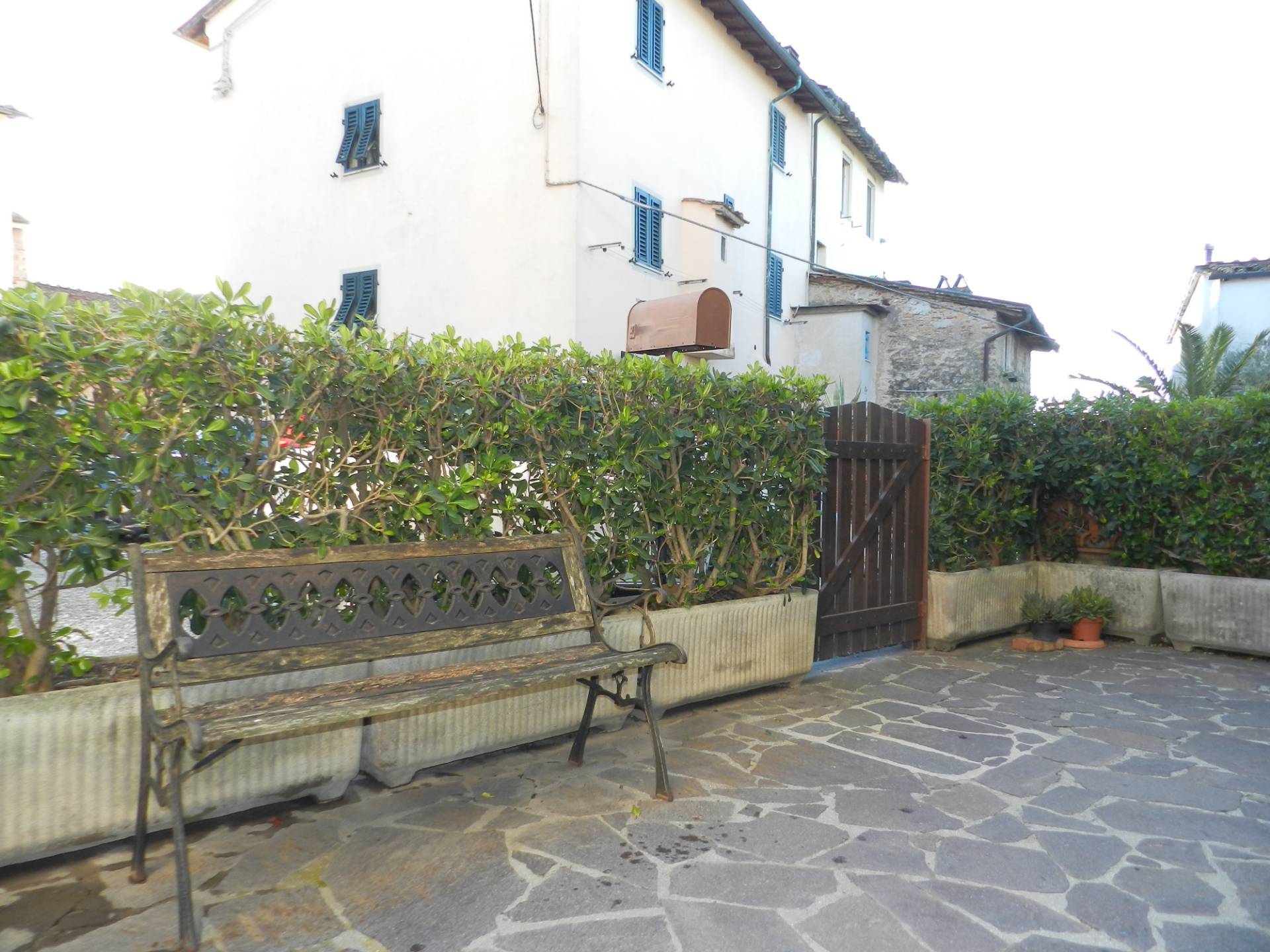 CASA DI CORTE in vendita a Lucca, Meati