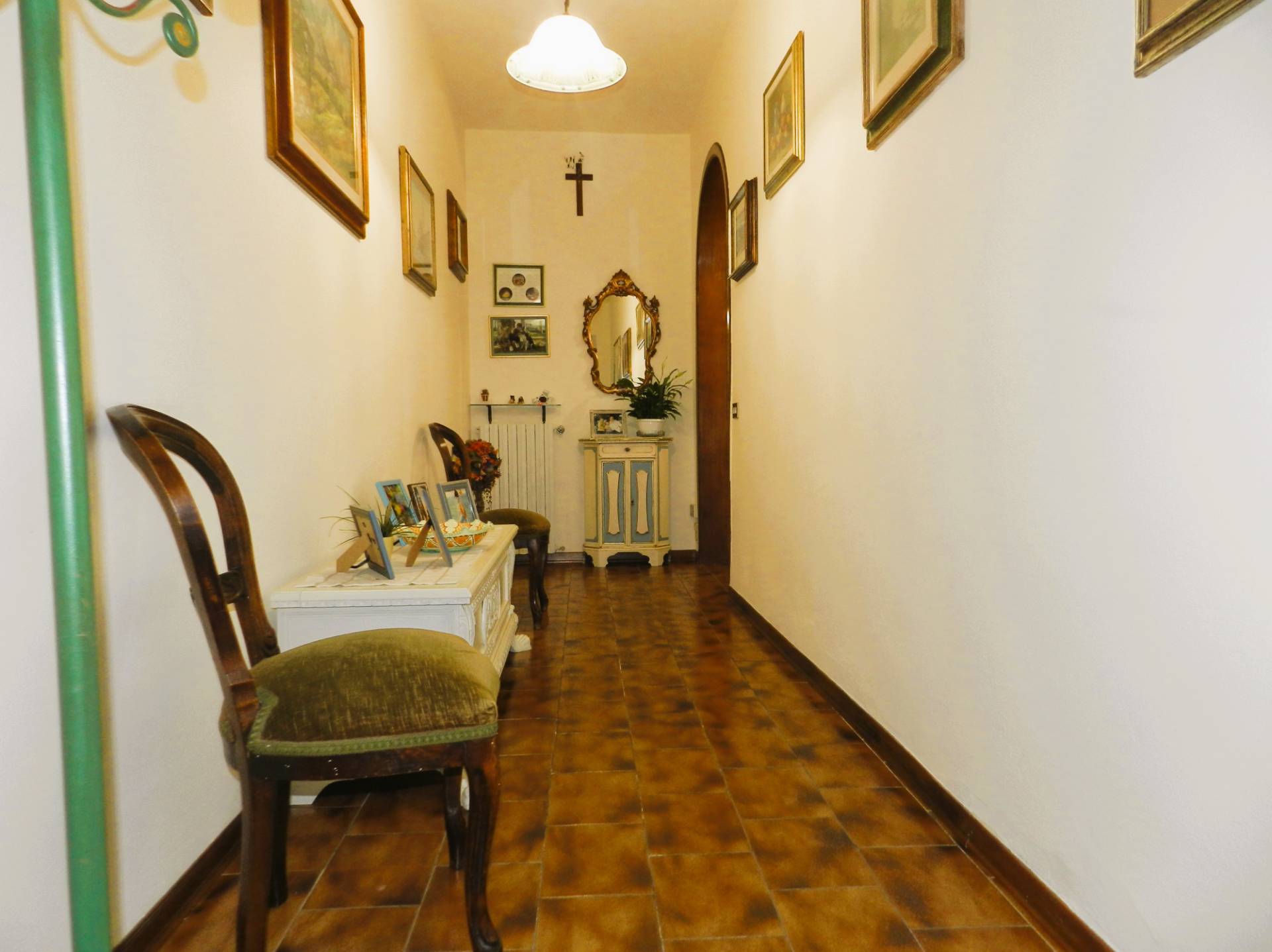 CASA DI CORTE in vendita a Lucca, Meati
