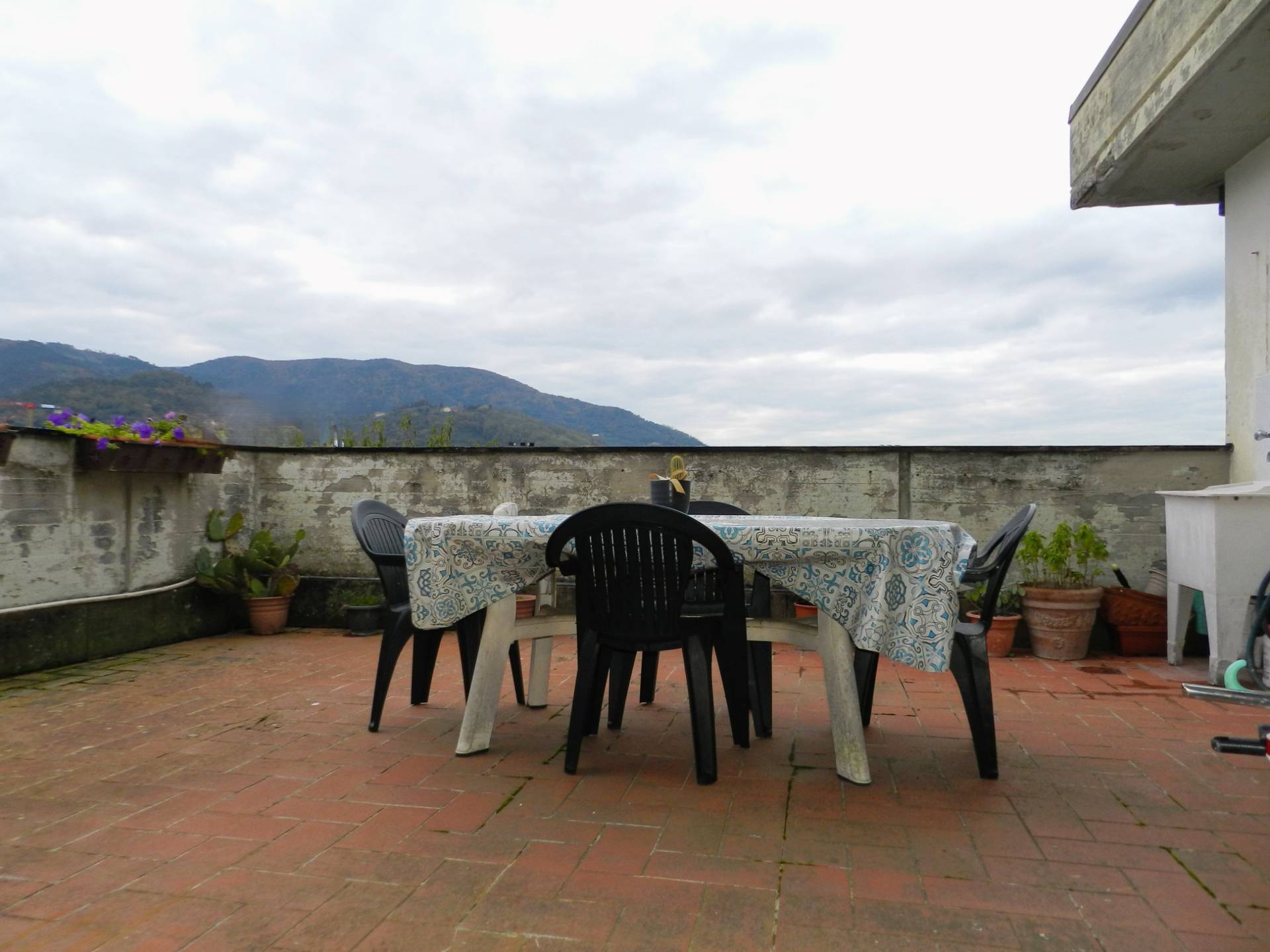 Appartamento in vendita a Lucca, Pontetetto