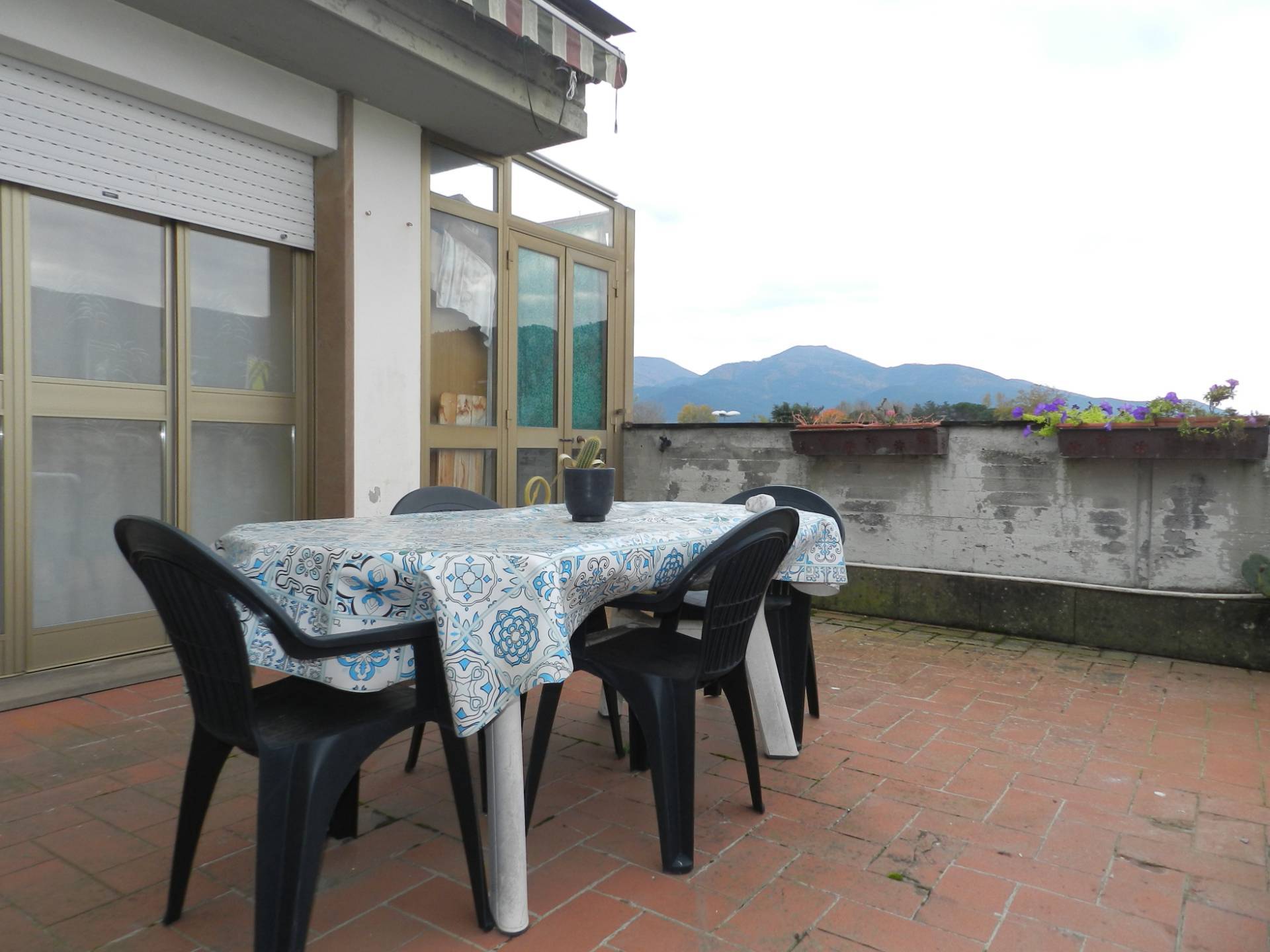 Appartamento in vendita a Lucca, Pontetetto