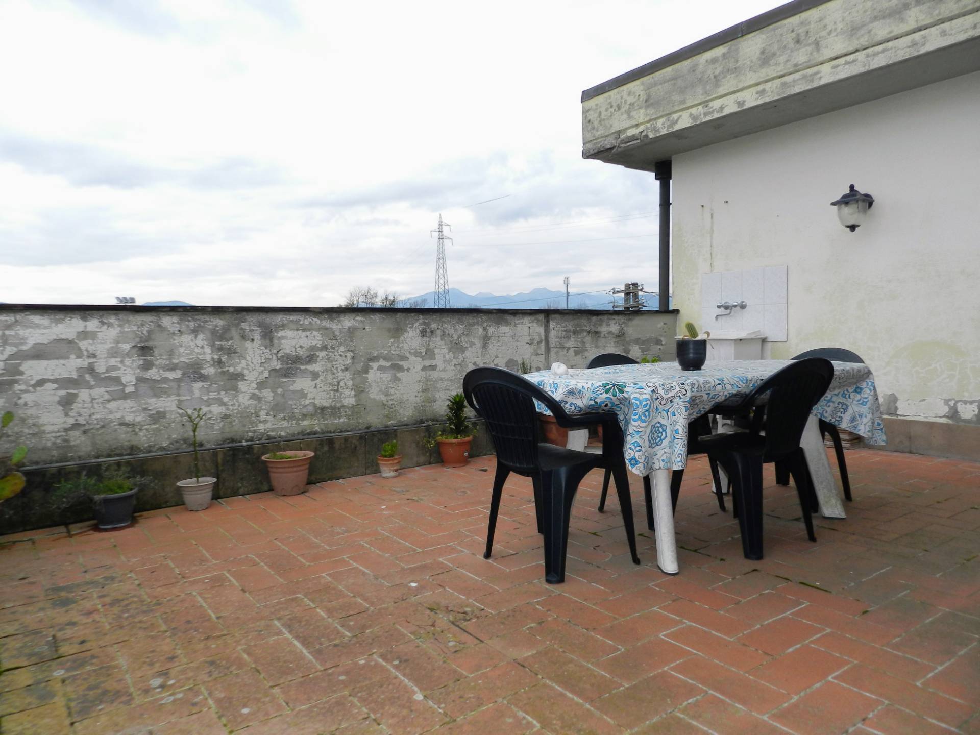 Appartamento in vendita a Lucca, Pontetetto