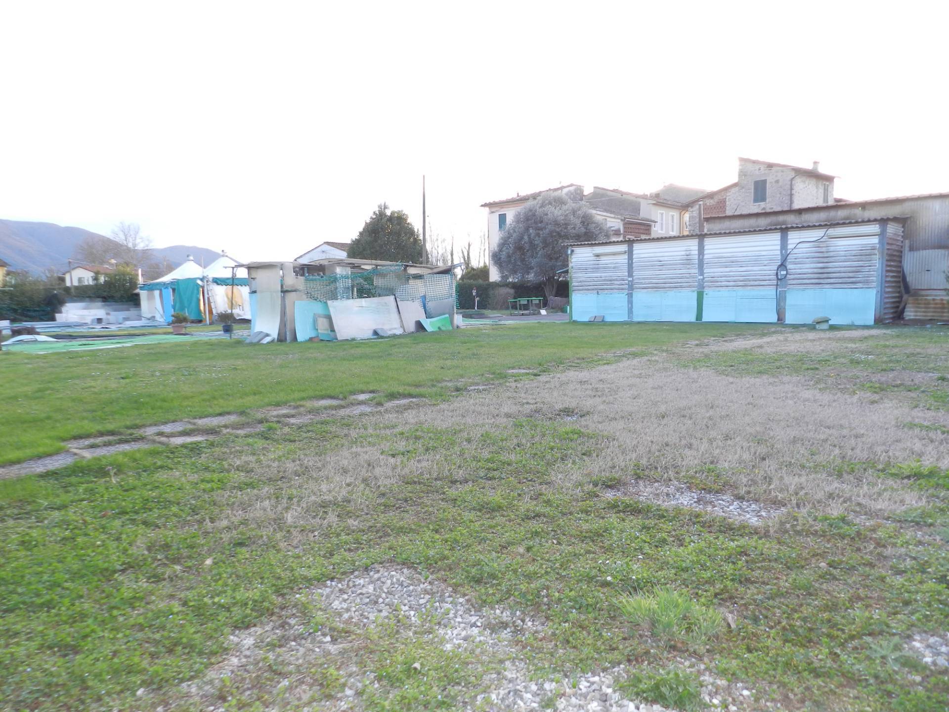 Deposito in vendita a Lucca, Sant'Anna