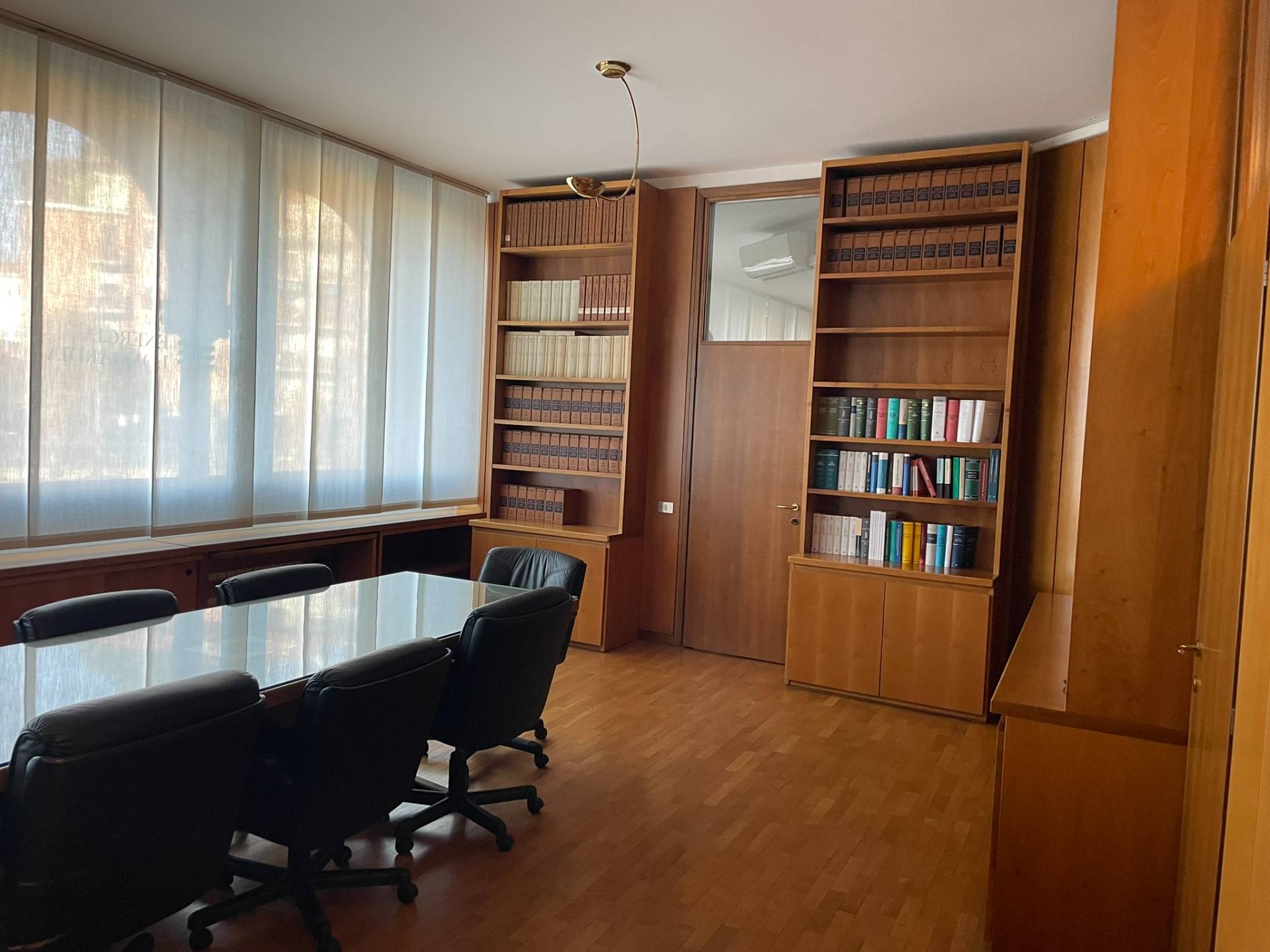 Ufficio in affitto a Legnano, Centro