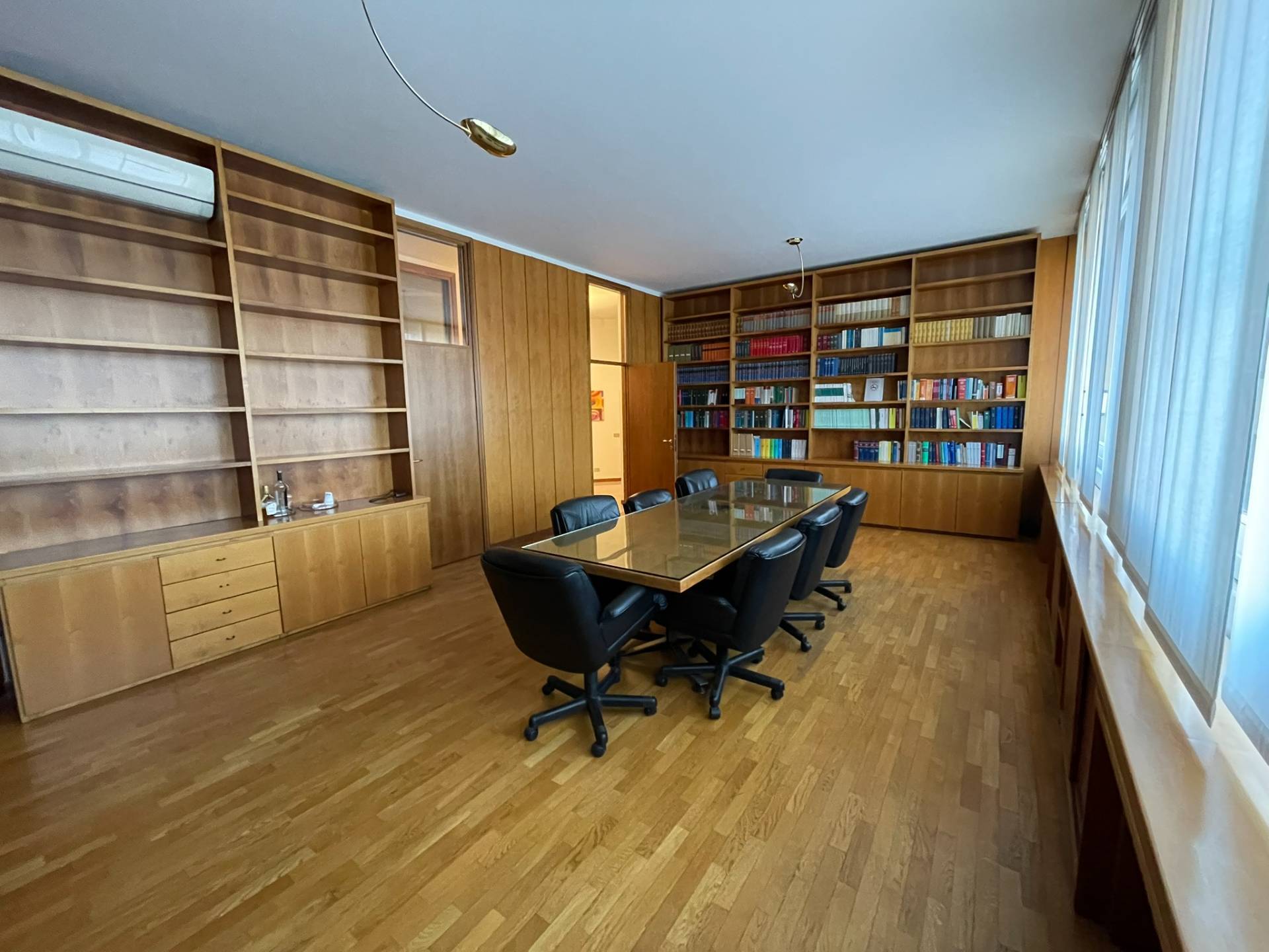 Ufficio in affitto a Legnano, Centro