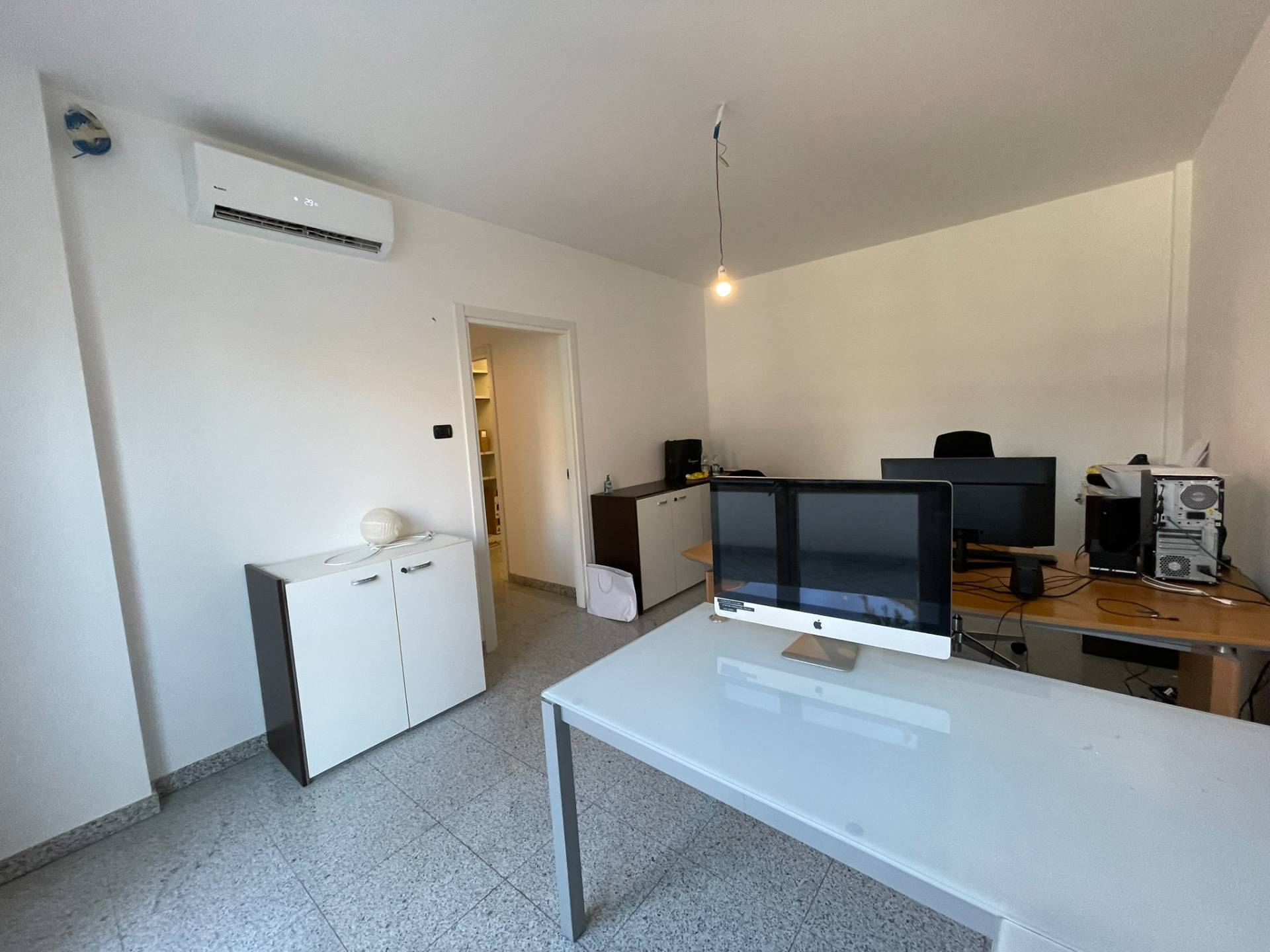 Ufficio in affitto a Legnano, Centro