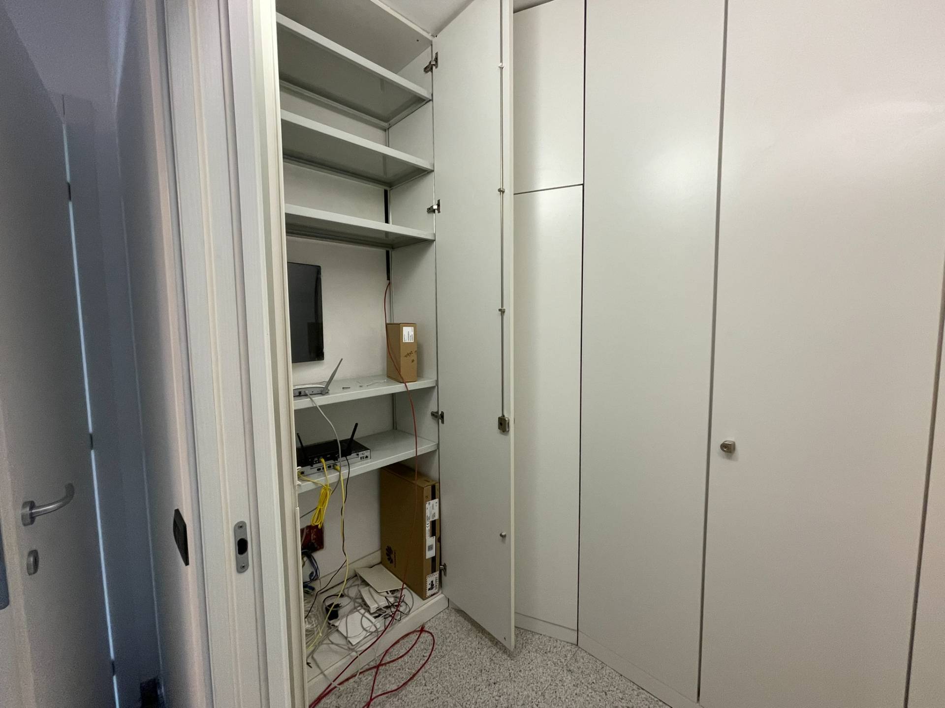 Ufficio in affitto a Legnano, Centro