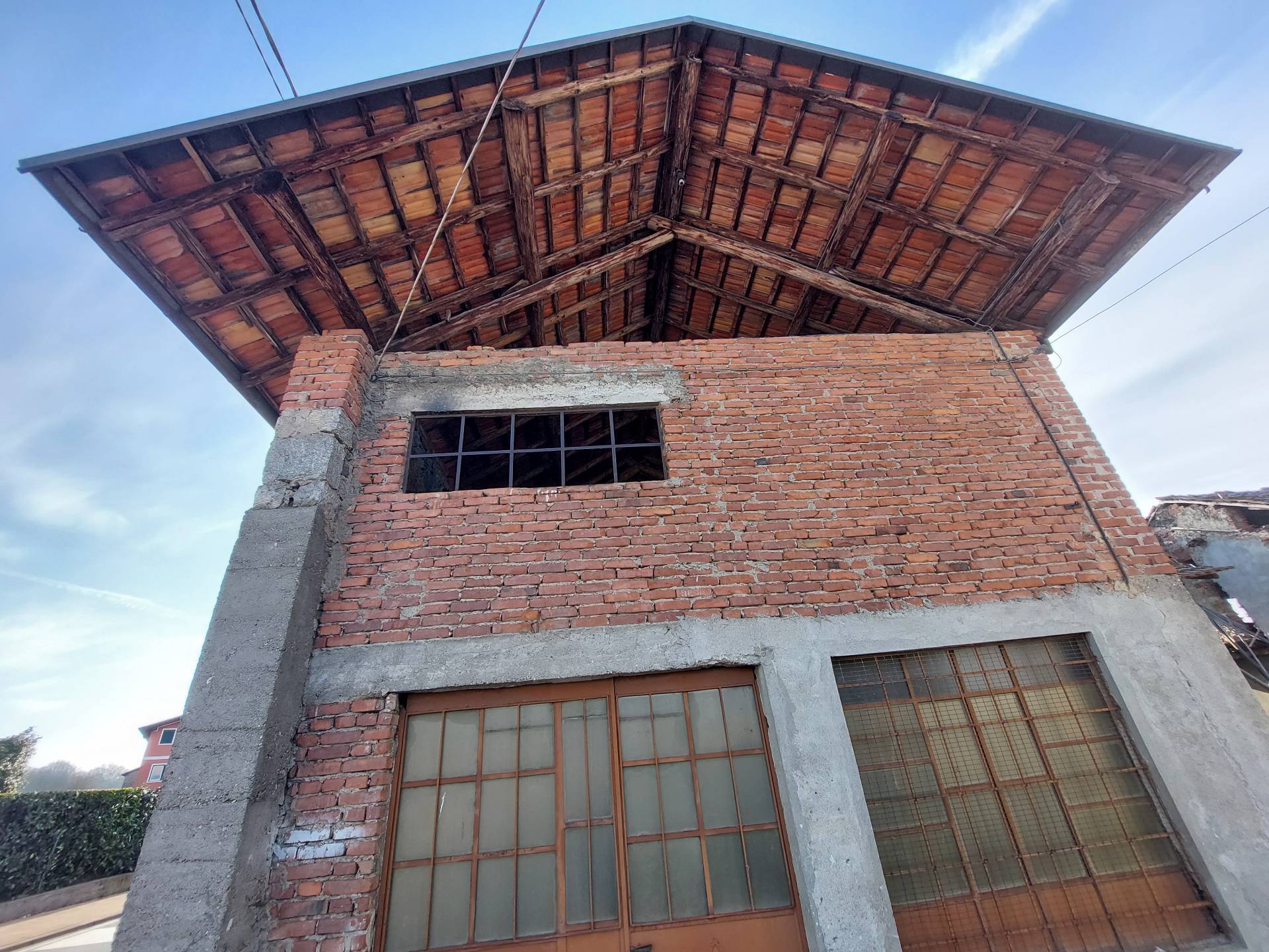 Box o garage in vendita a Gattico-Veruno