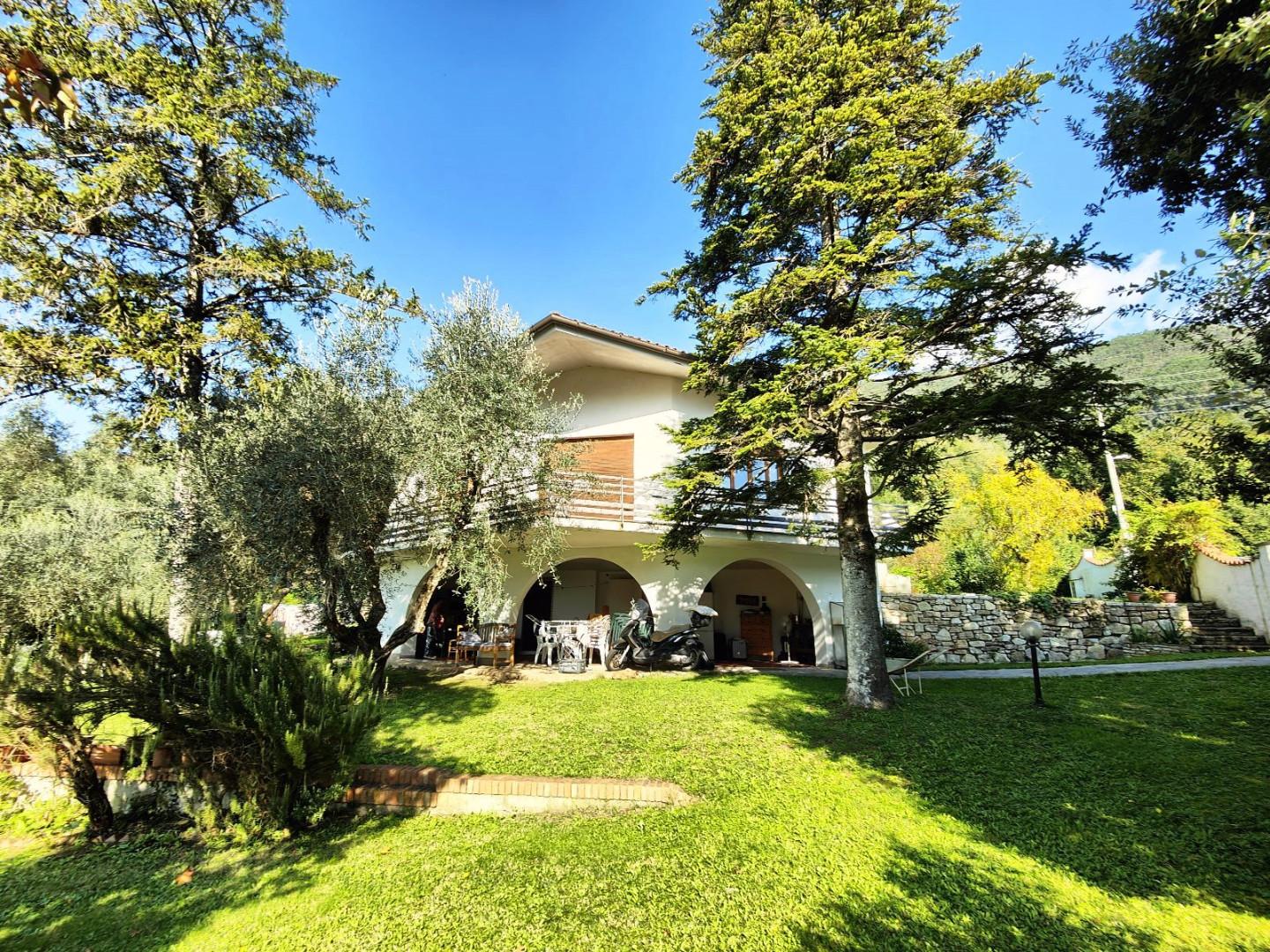 Villa con giardino, San Giuliano Terme asciano