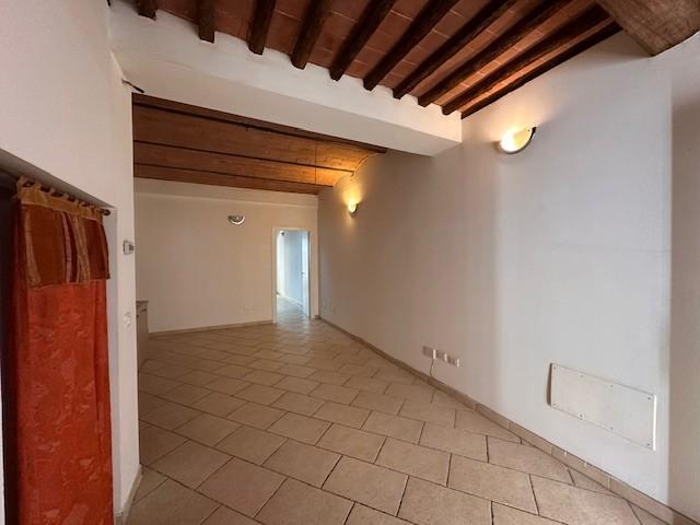 Trilocale con terrazzo a Cascina