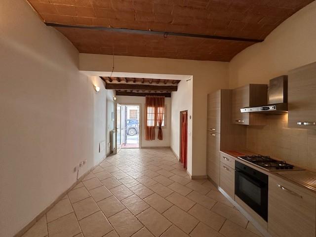 Trilocale con terrazzo a Cascina