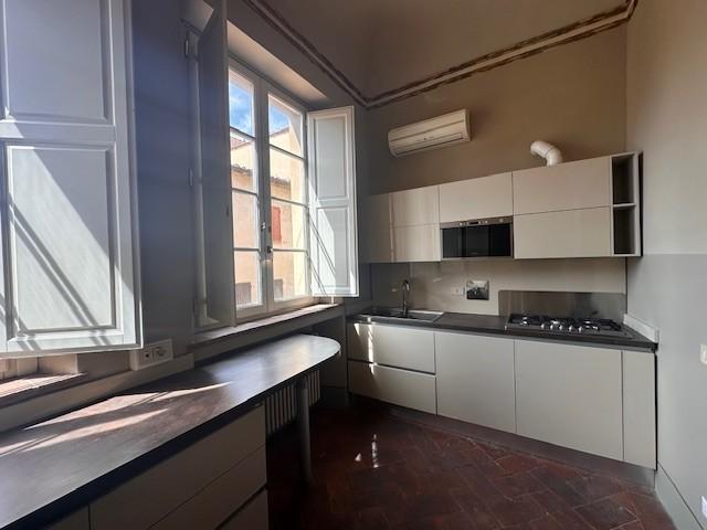 Quadrilocale in affitto a Cascina