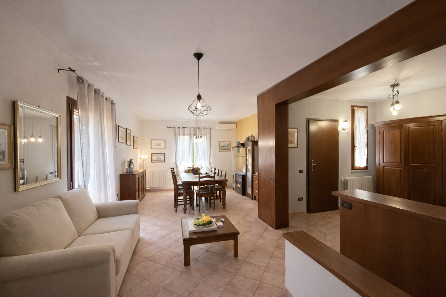 Villa con giardino a Calci