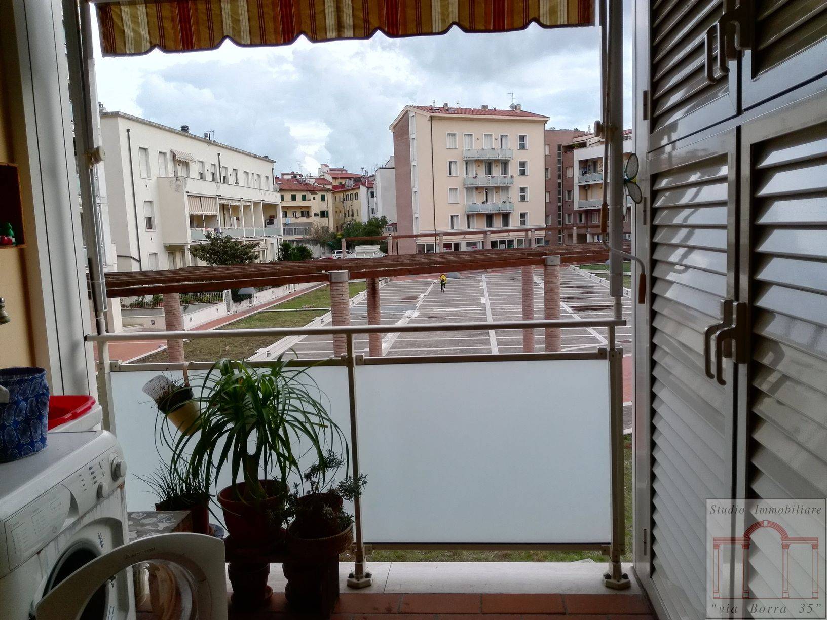 Bilocale con terrazzo, Livorno centro