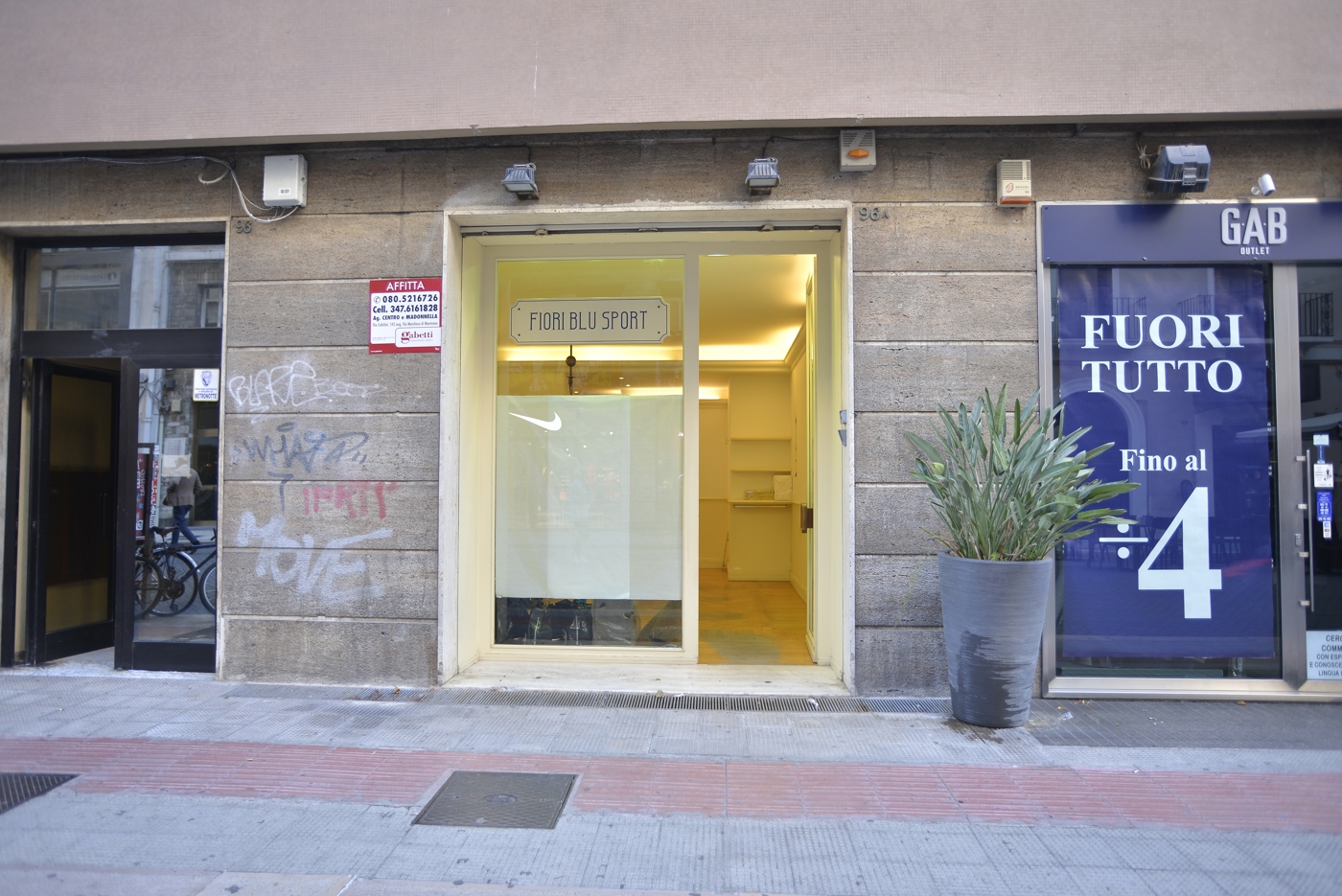 Negozio in affitto a Bari