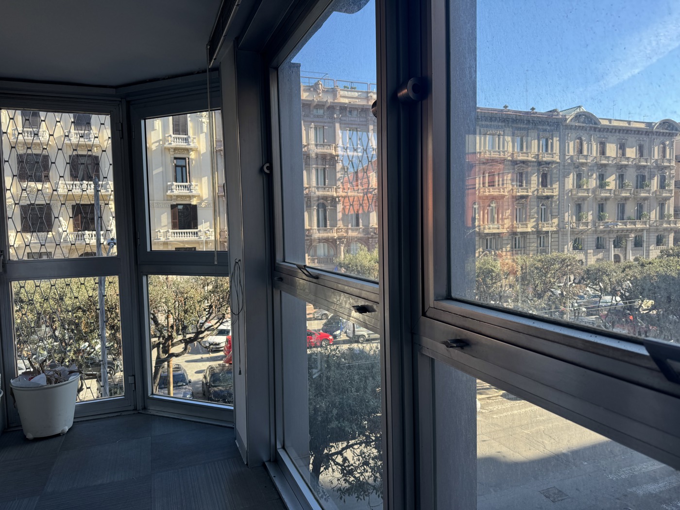 Ufficio in affitto a Bari