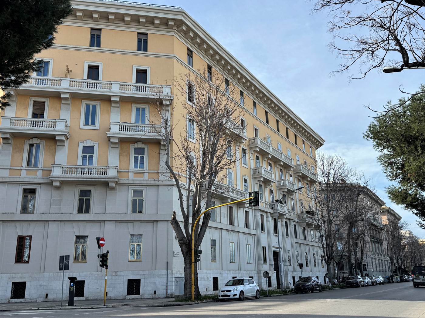 quadrivano in vendita a Bari in zona Murat