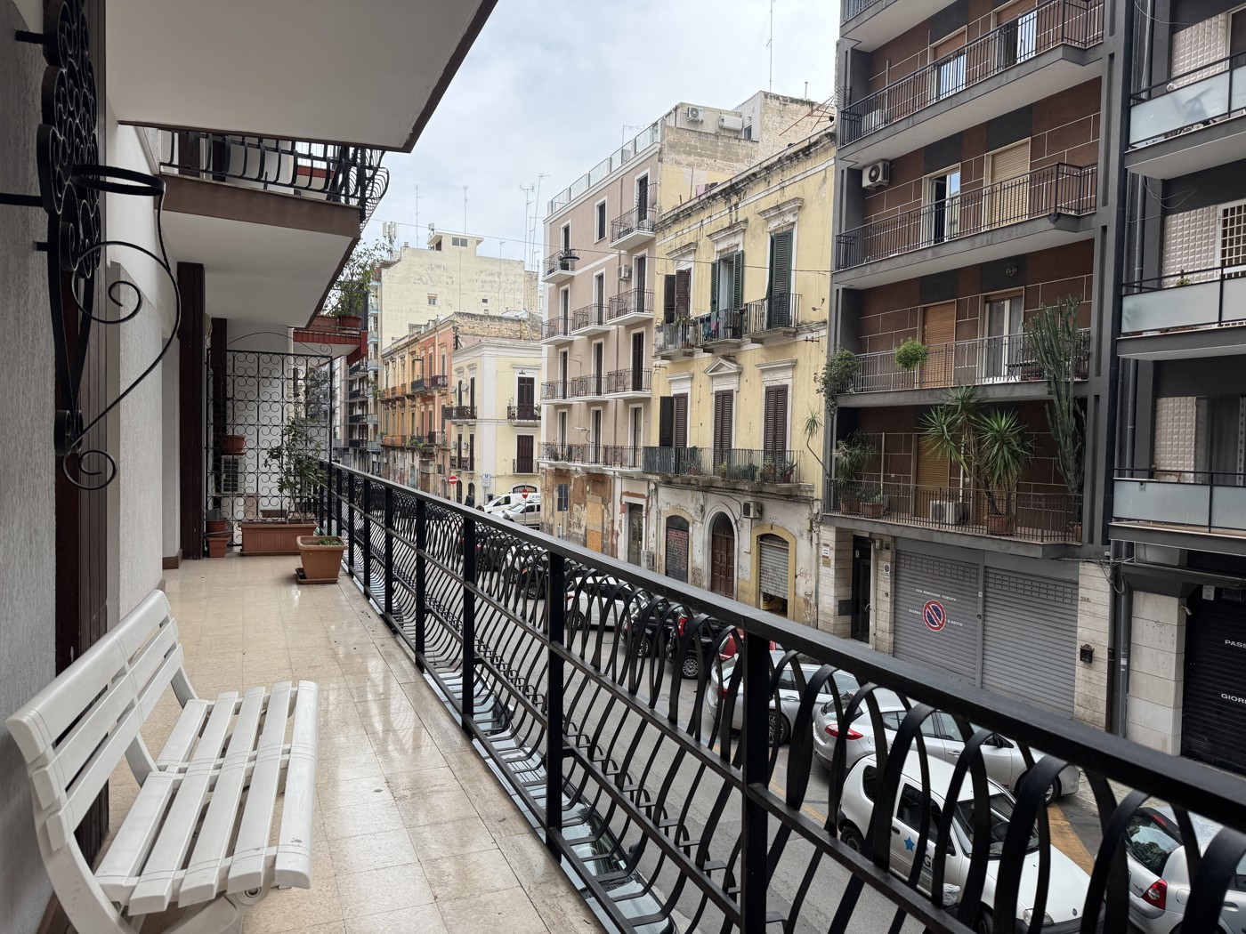 Trilocale da ristrutturare a Bari