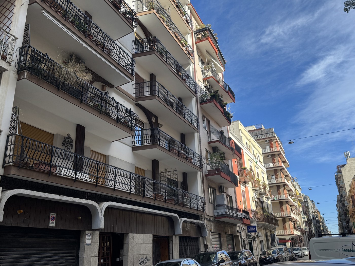 Trilocale da ristrutturare a Bari