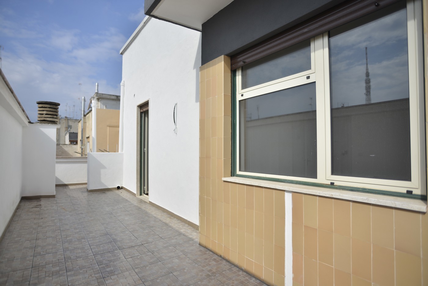 Trilocale arredato in affitto a Bari