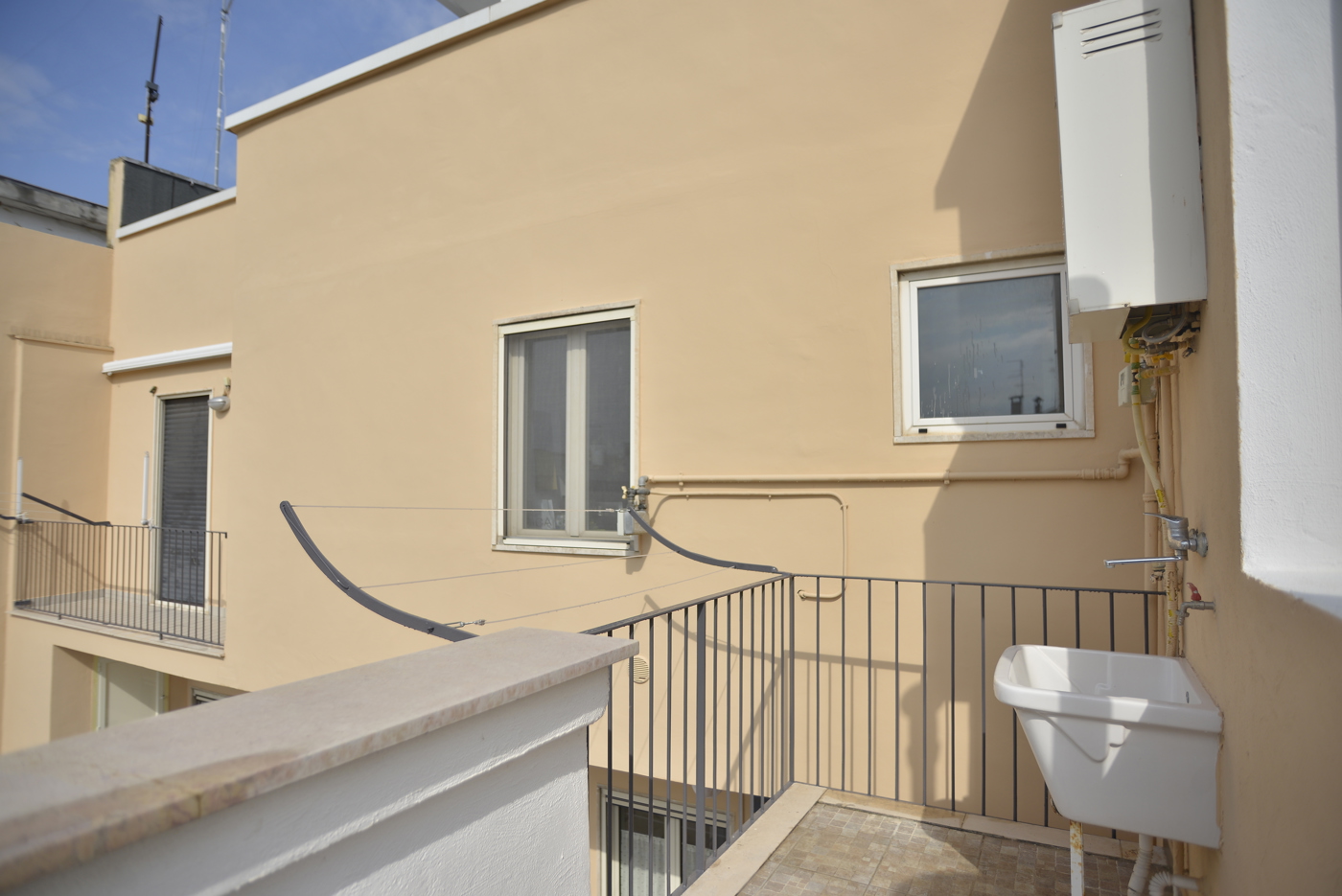 Trilocale arredato in affitto a Bari