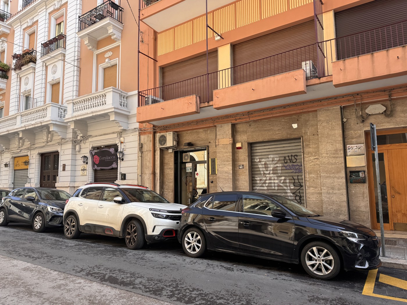 Negozio da ristrutturare a Bari