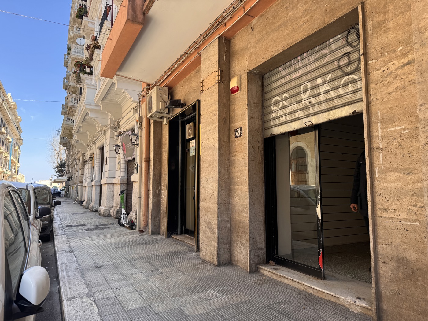 Negozio da ristrutturare a Bari