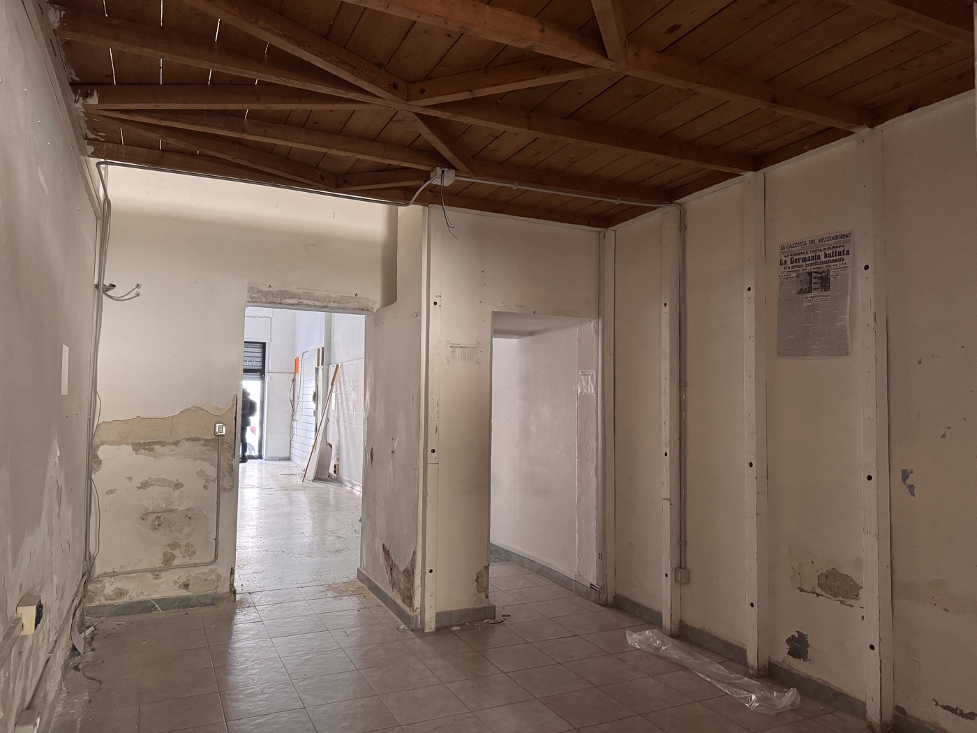 Negozio da ristrutturare a Bari