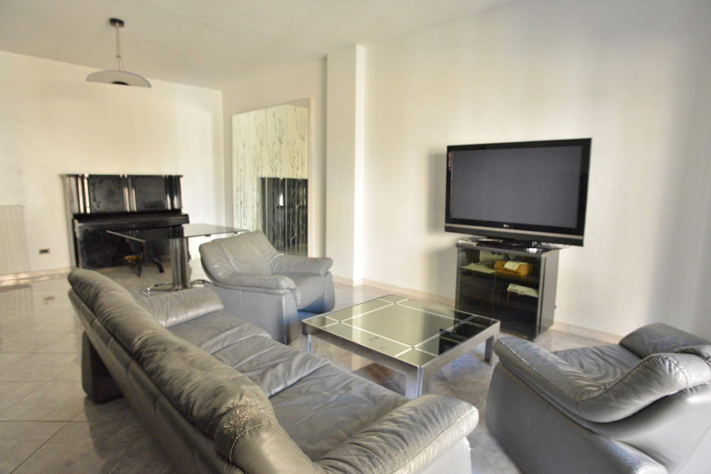 Quadrilocale arredato in affitto a Bari