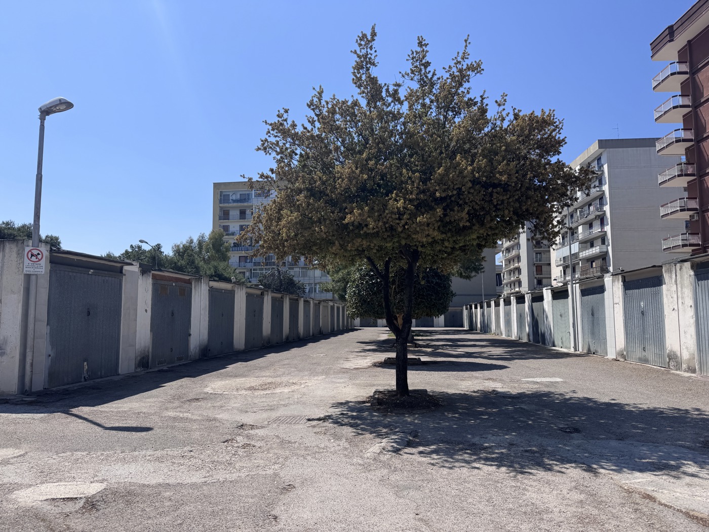 Box/Garage 25mq in vendita a Modugno