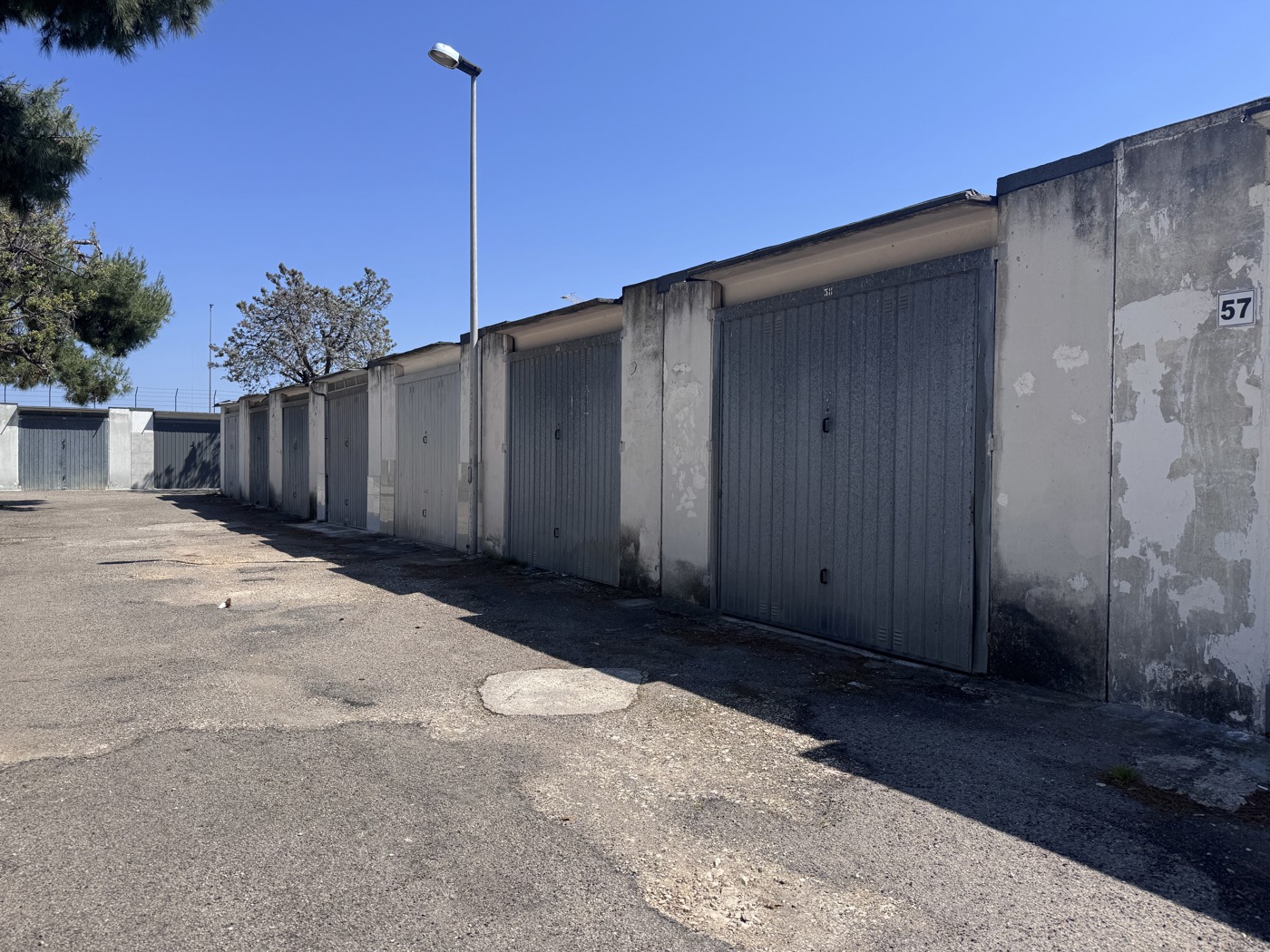 Box/Garage 25mq in vendita a Modugno