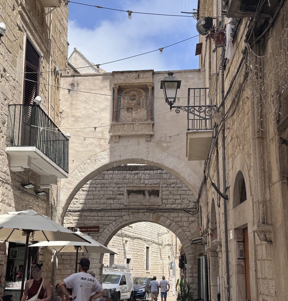 Trilocale ristrutturato a Bari
