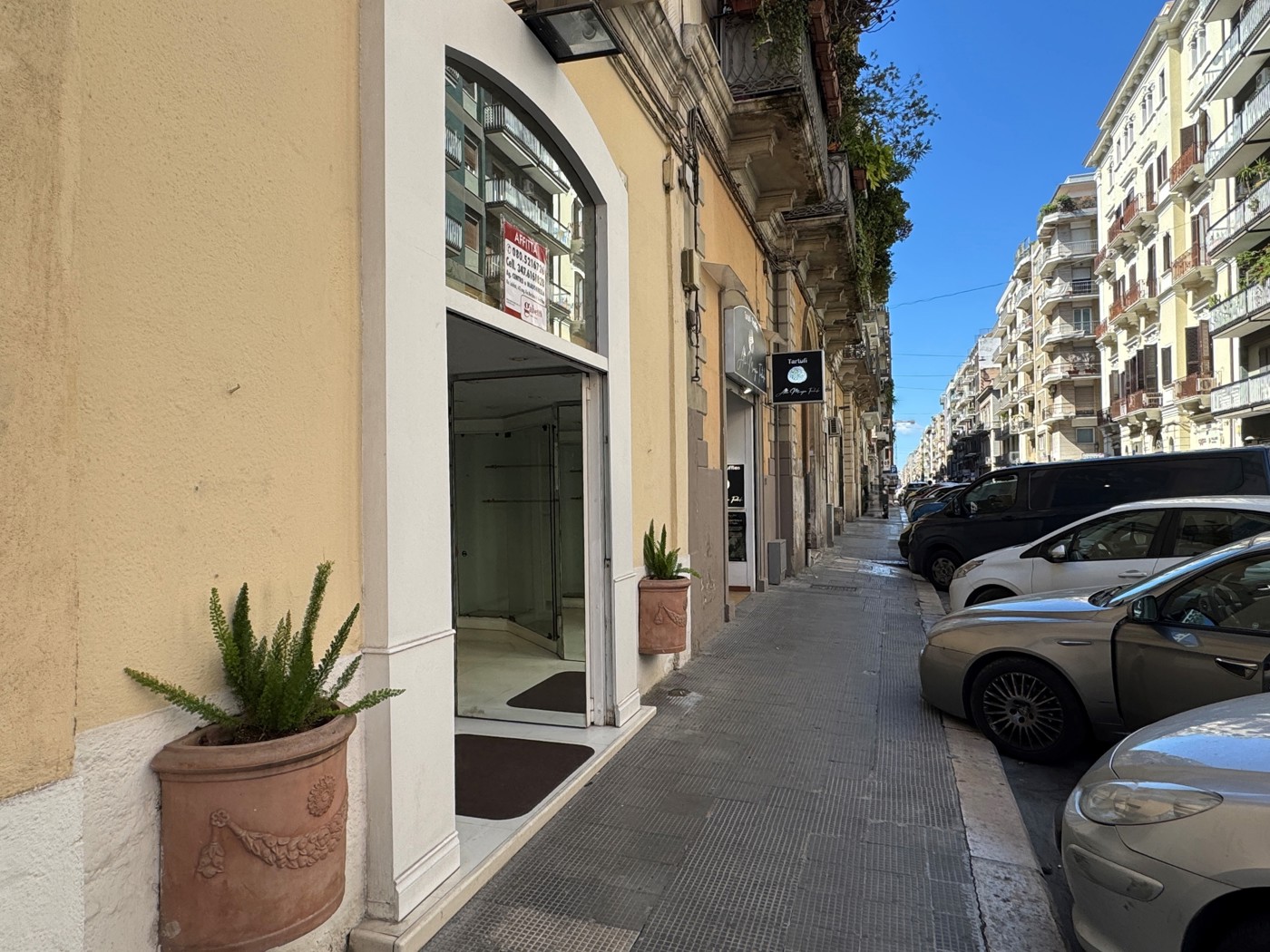 Negozio in affitto a Bari