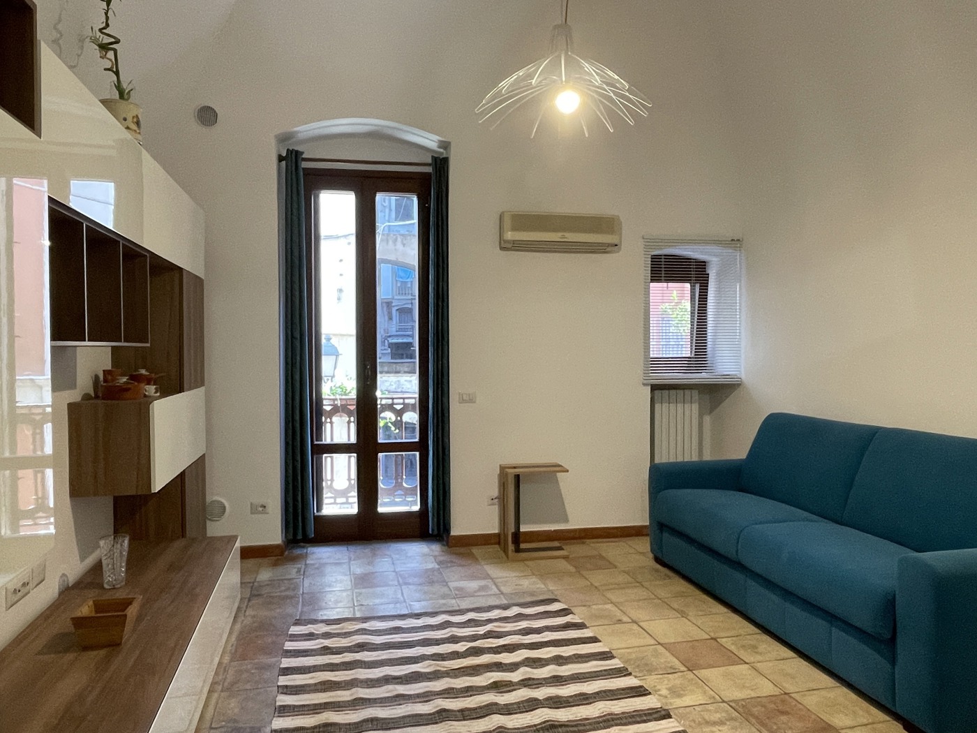 Monolocale arredato in affitto a Bari