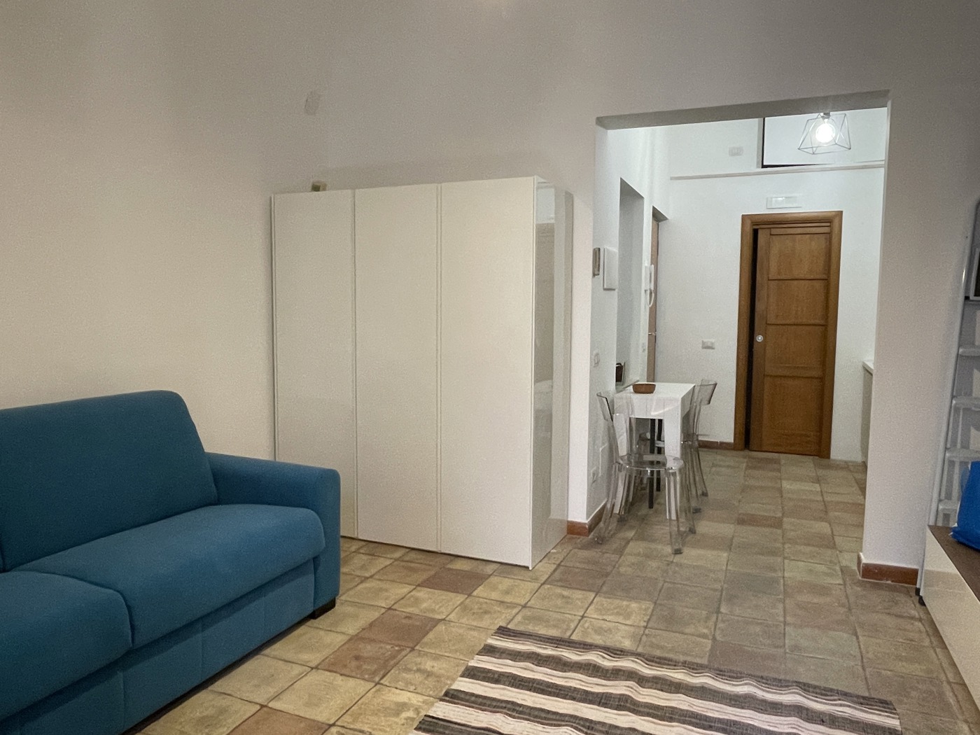 Monolocale arredato in affitto a Bari