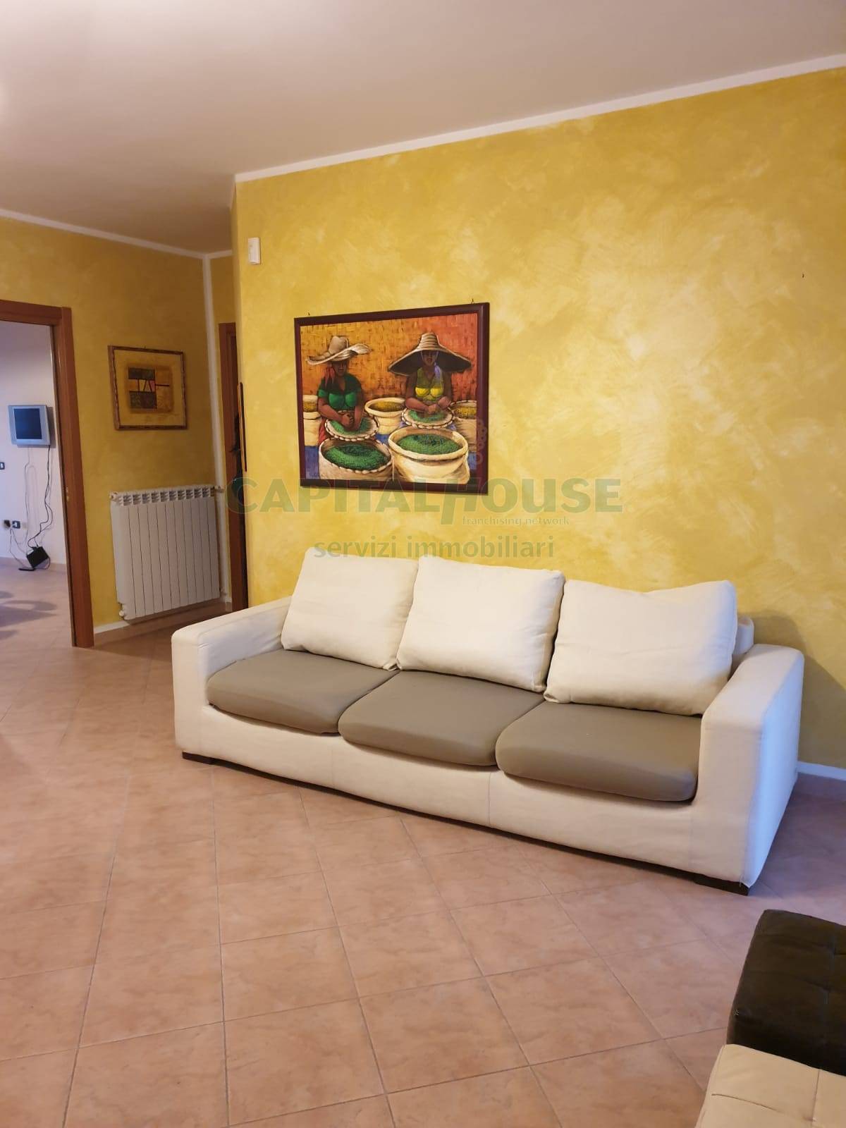 Appartamento in affitto a Caserta, Tredici