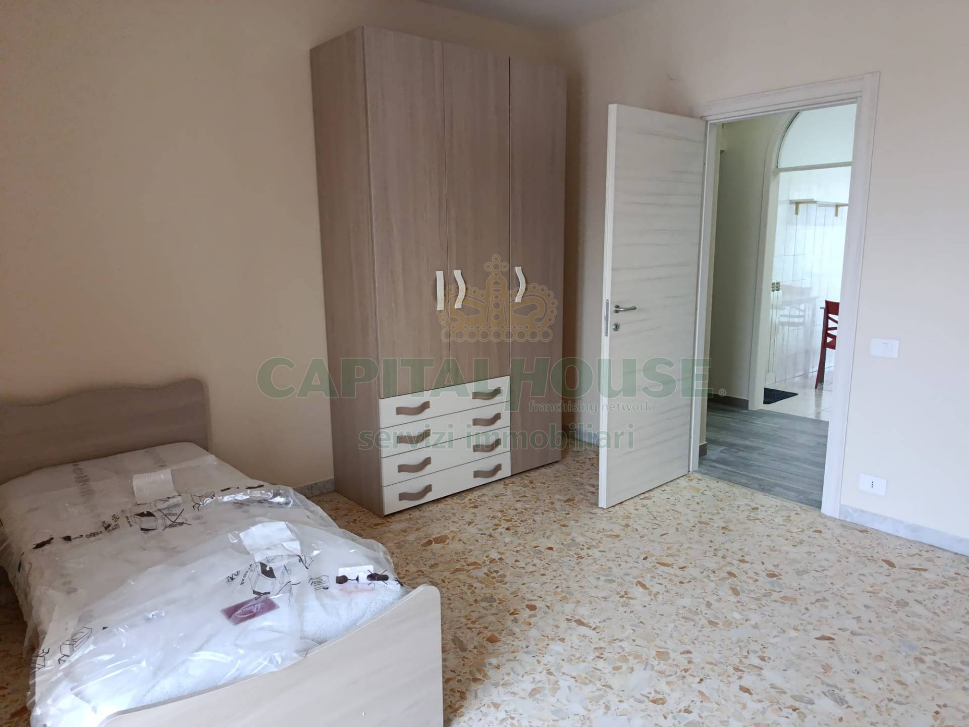 Camere (solo AFFITTO) in affitto a Caserta, Lincoln