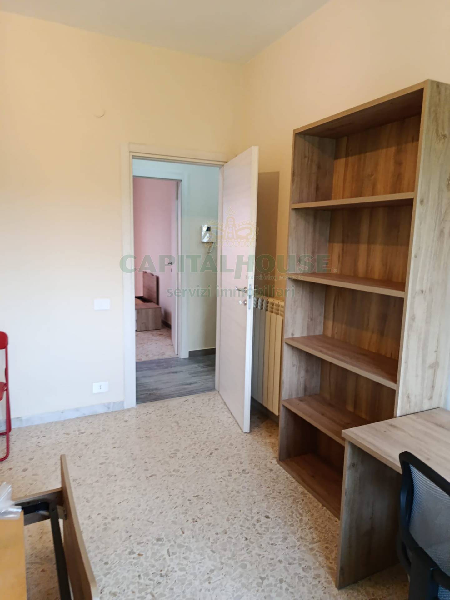 Camere (solo AFFITTO) in affitto a Caserta, Lincoln