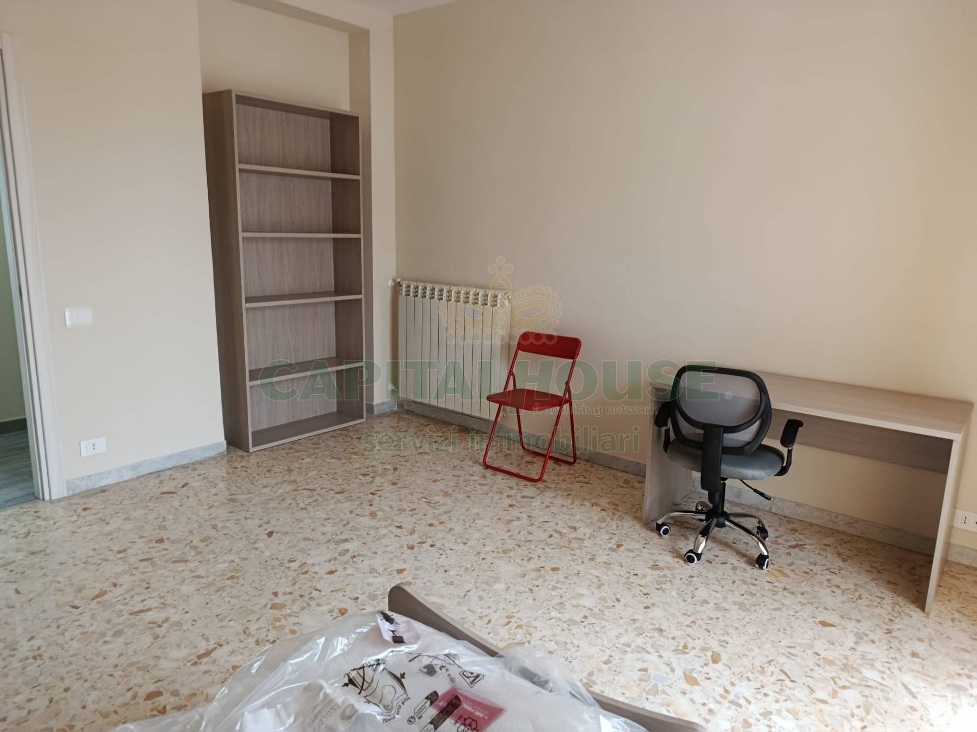 Camere (solo AFFITTO) in affitto a Caserta, Lincoln