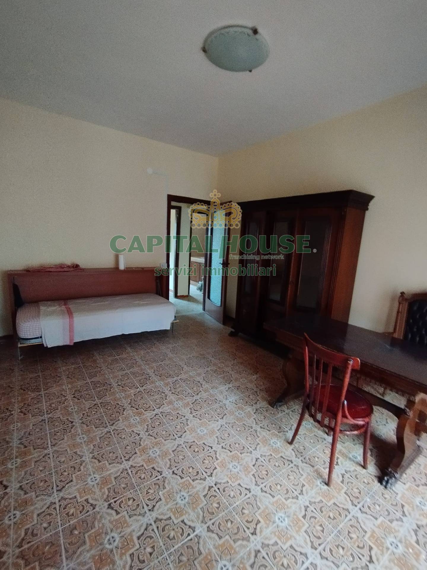 Camere (solo AFFITTO) in affitto a Caserta, Lincoln