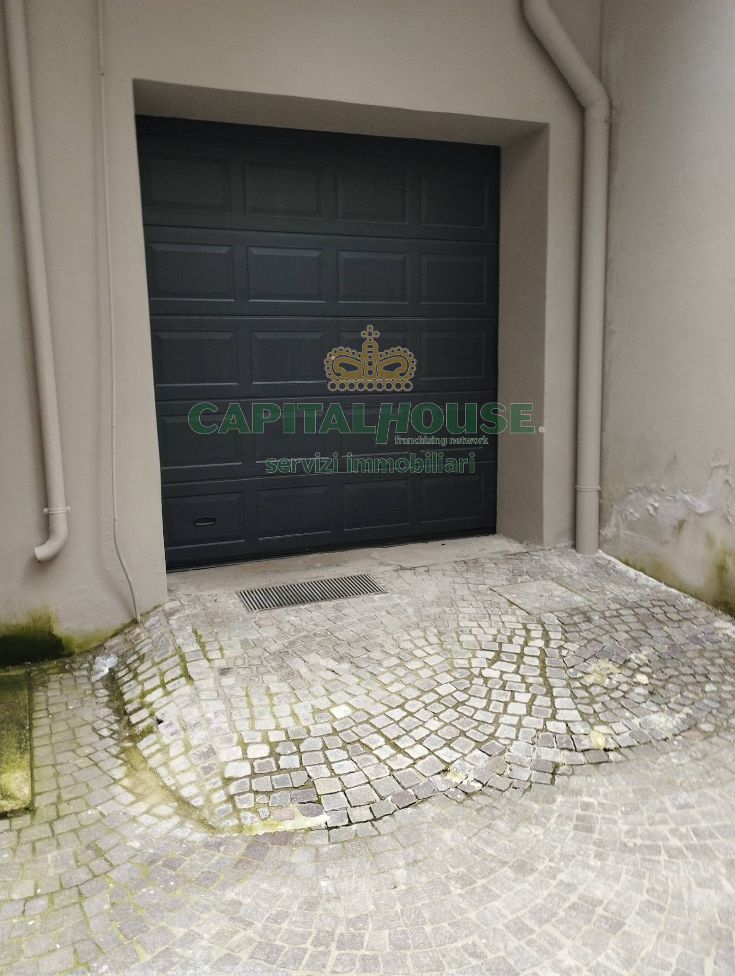 Box in affitto a Caserta, Centro