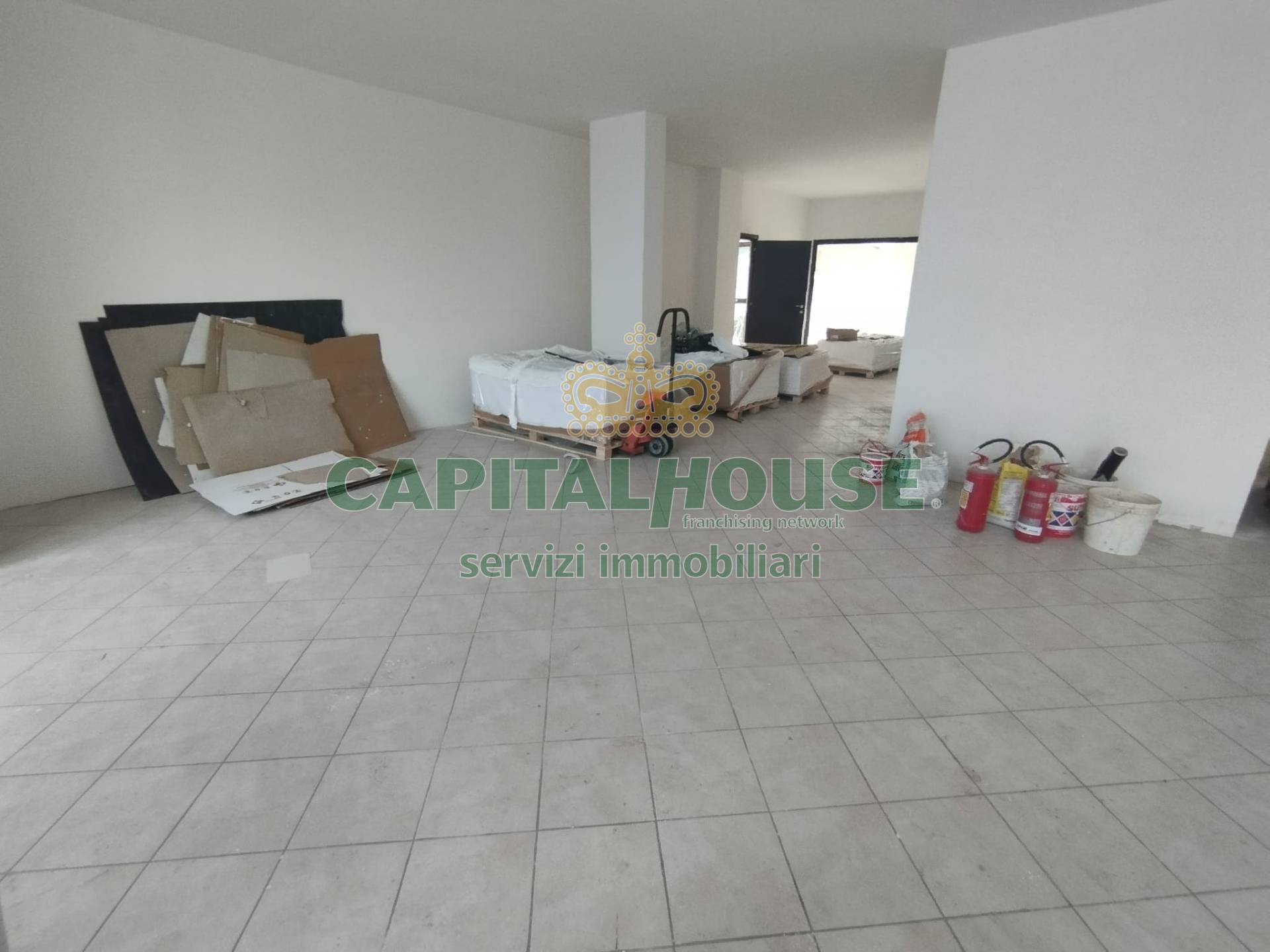 Commerciale in affitto a Caserta, San Clemente
